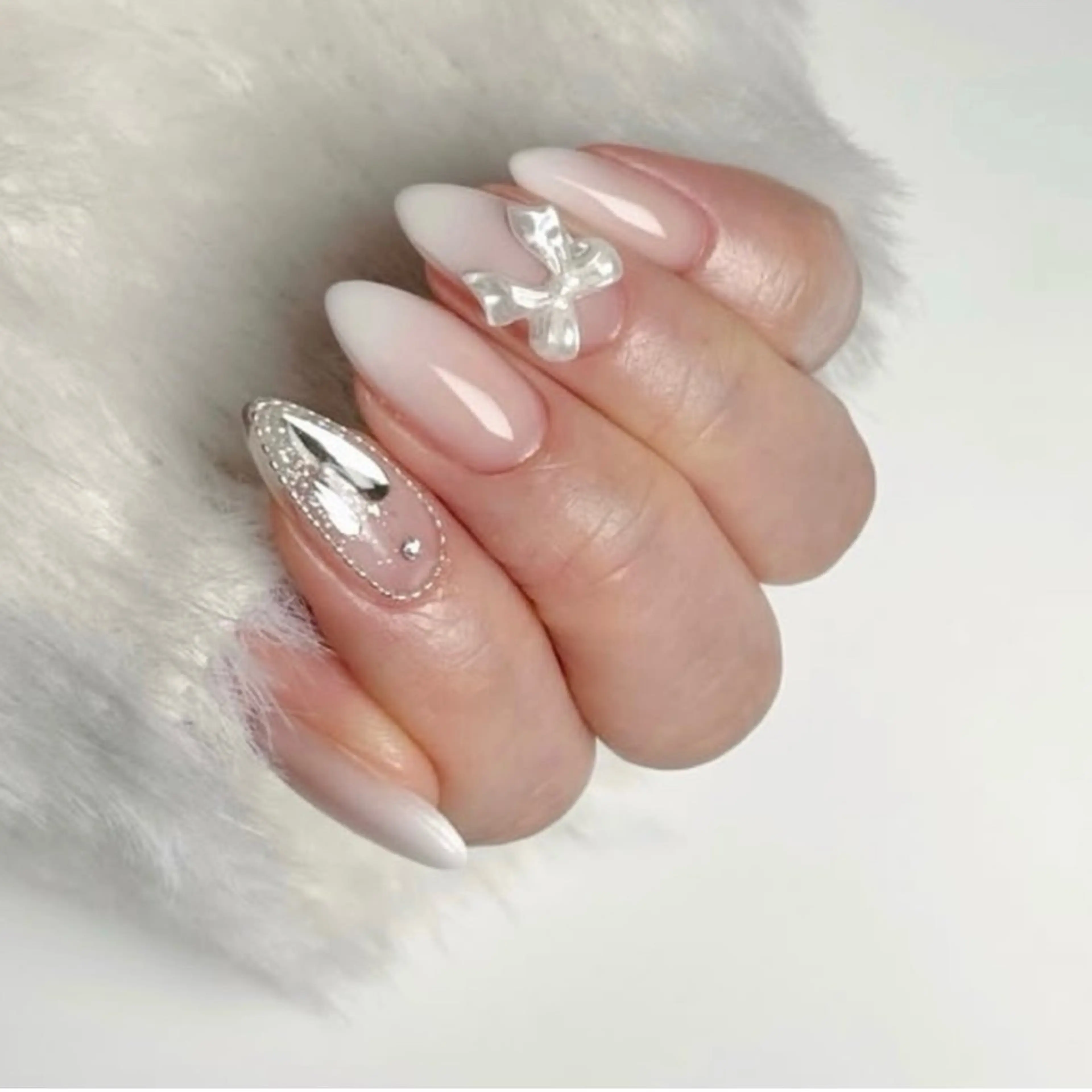 ネイル アートネイル フレンチネイル ジェルネイル グラデーション 韓国ネイル ハンドネイル Akina Nailのネイルデザイン