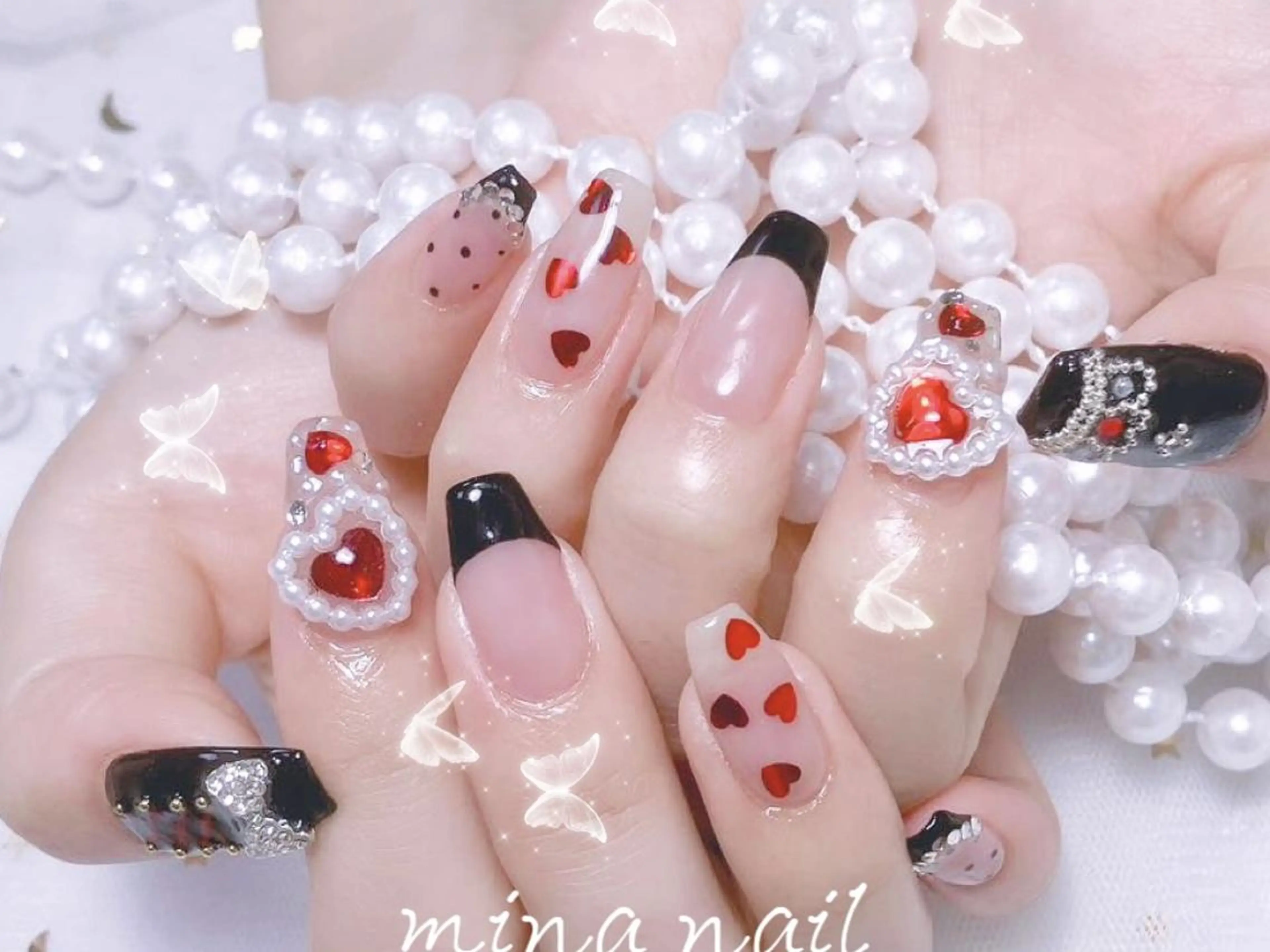 ネイル queensnail 🧸mikaのネイルデザイン