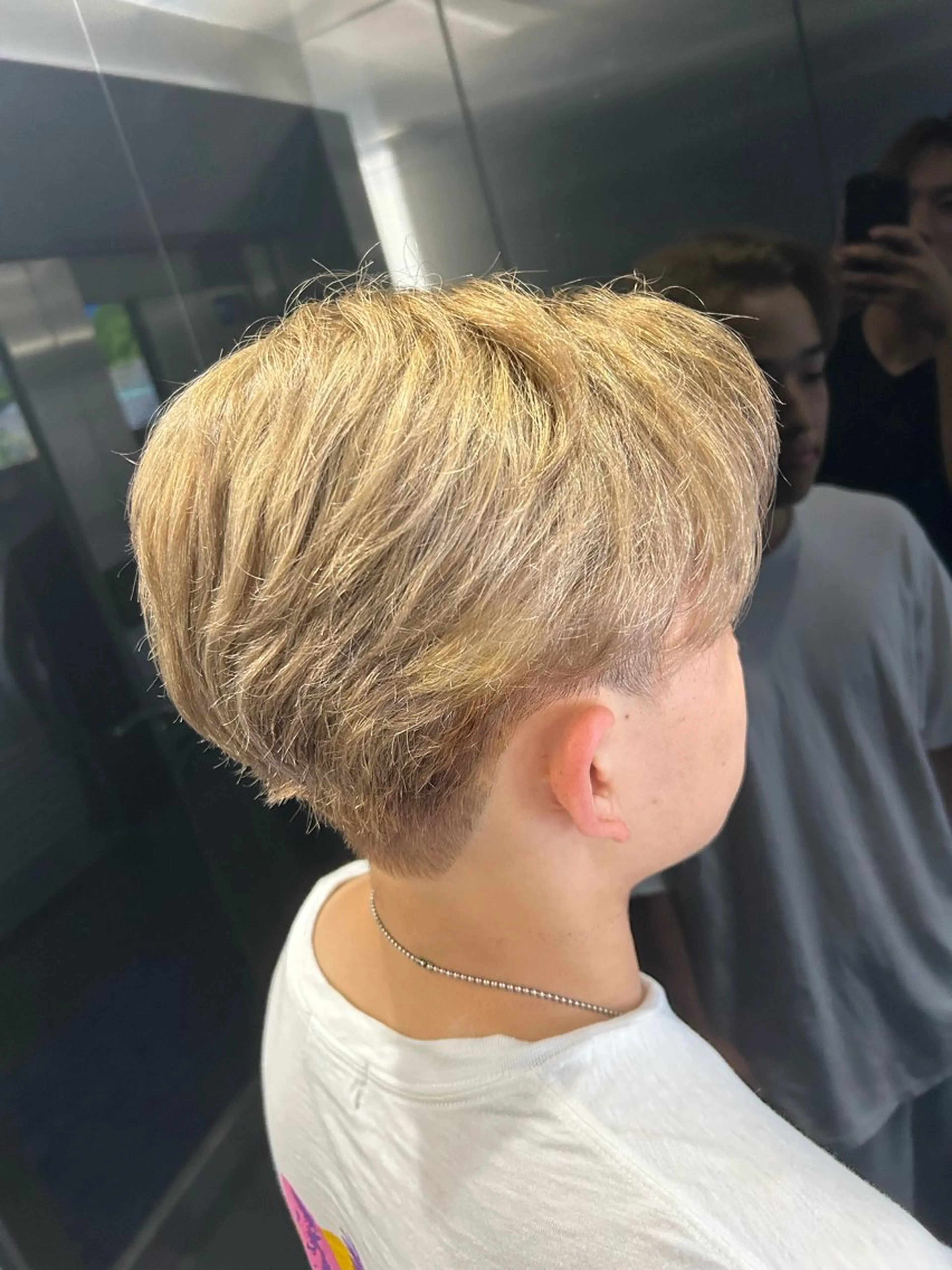 ショート ヘアカラー 福田 康貴のヘアスタイル