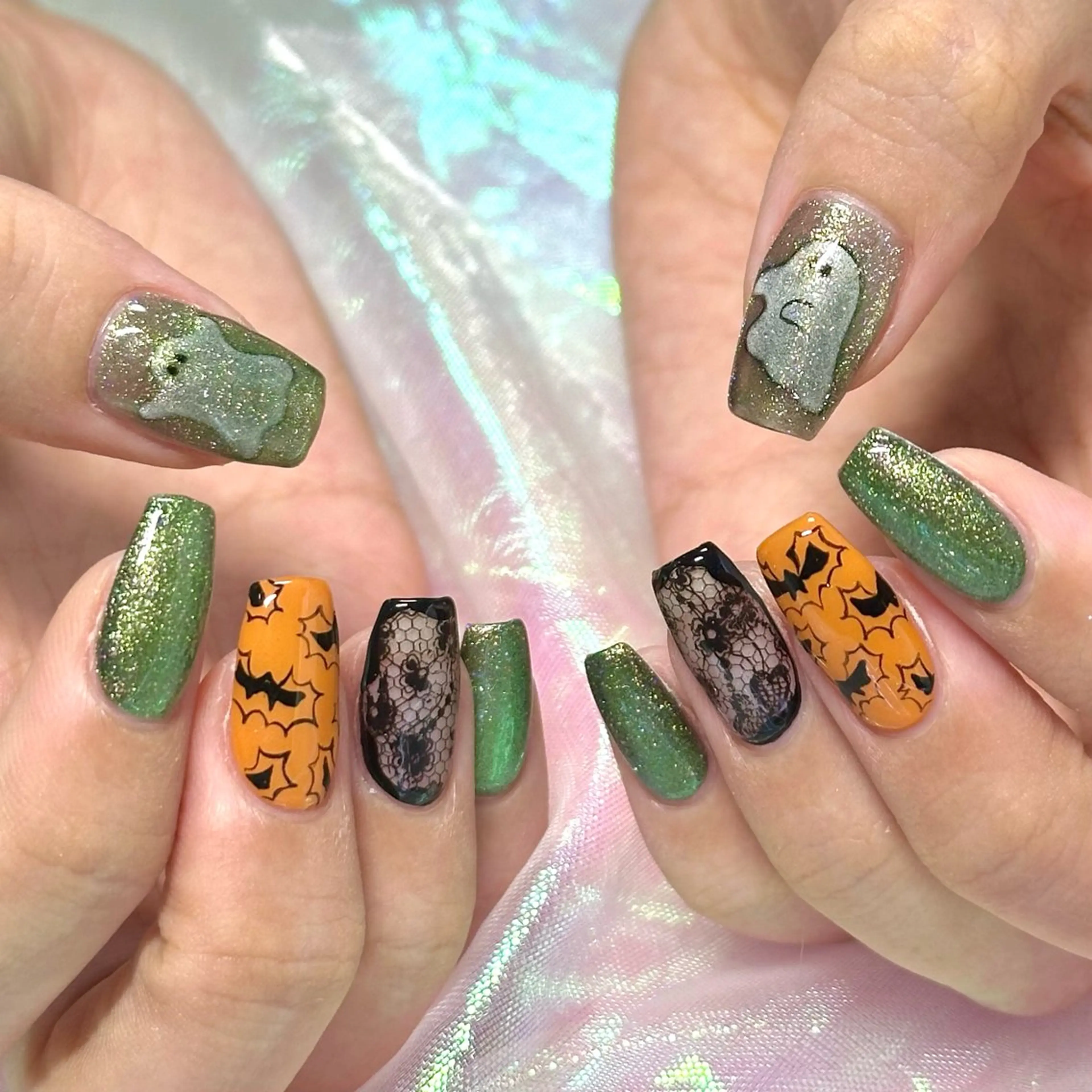 ネイル アートネイル グリーン ハロウィン レース マグネットネイル ハンドネイル 【OKIKA】 らん🦖🌈🧡のマツエク・マツパデザイン