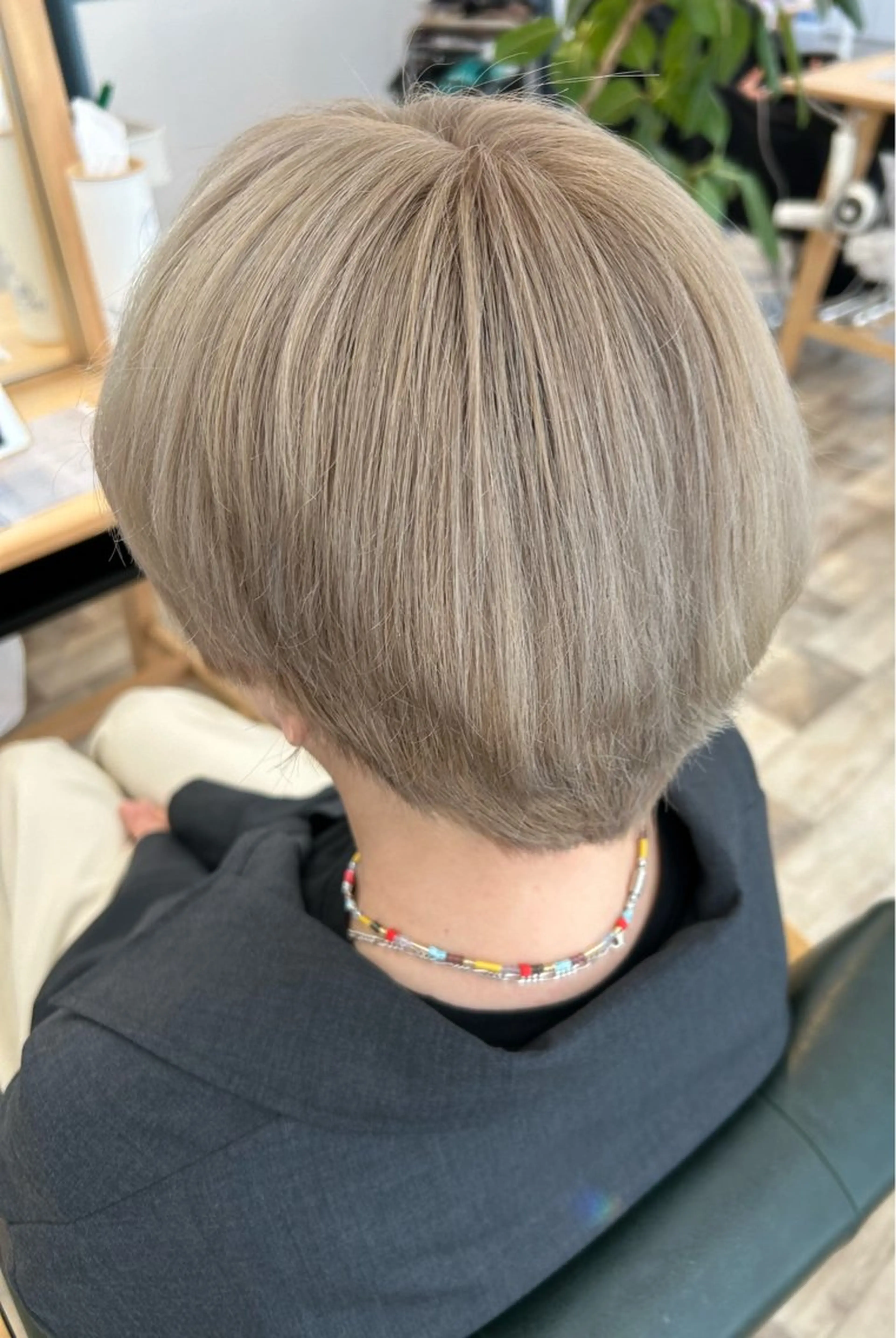 ダブルカラー(ブリーチ＋オンカラー)の写真