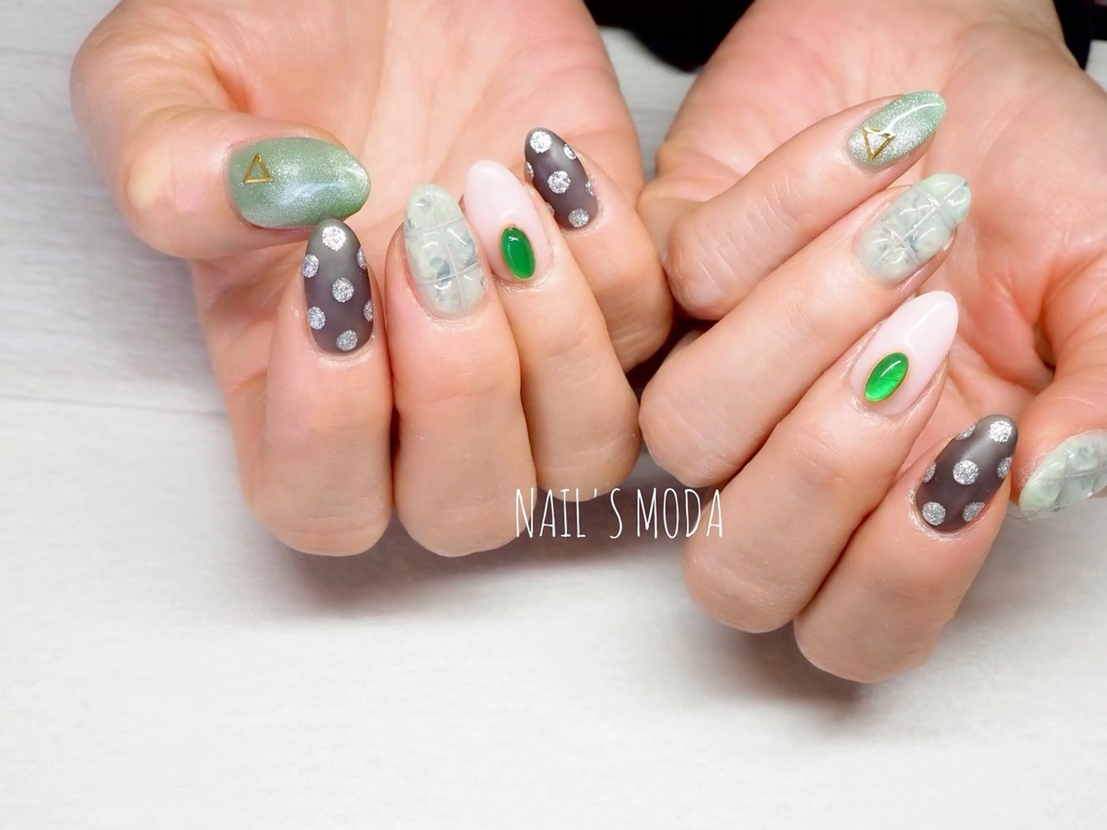 ネイル NAIL'S MODAのネイルデザイン