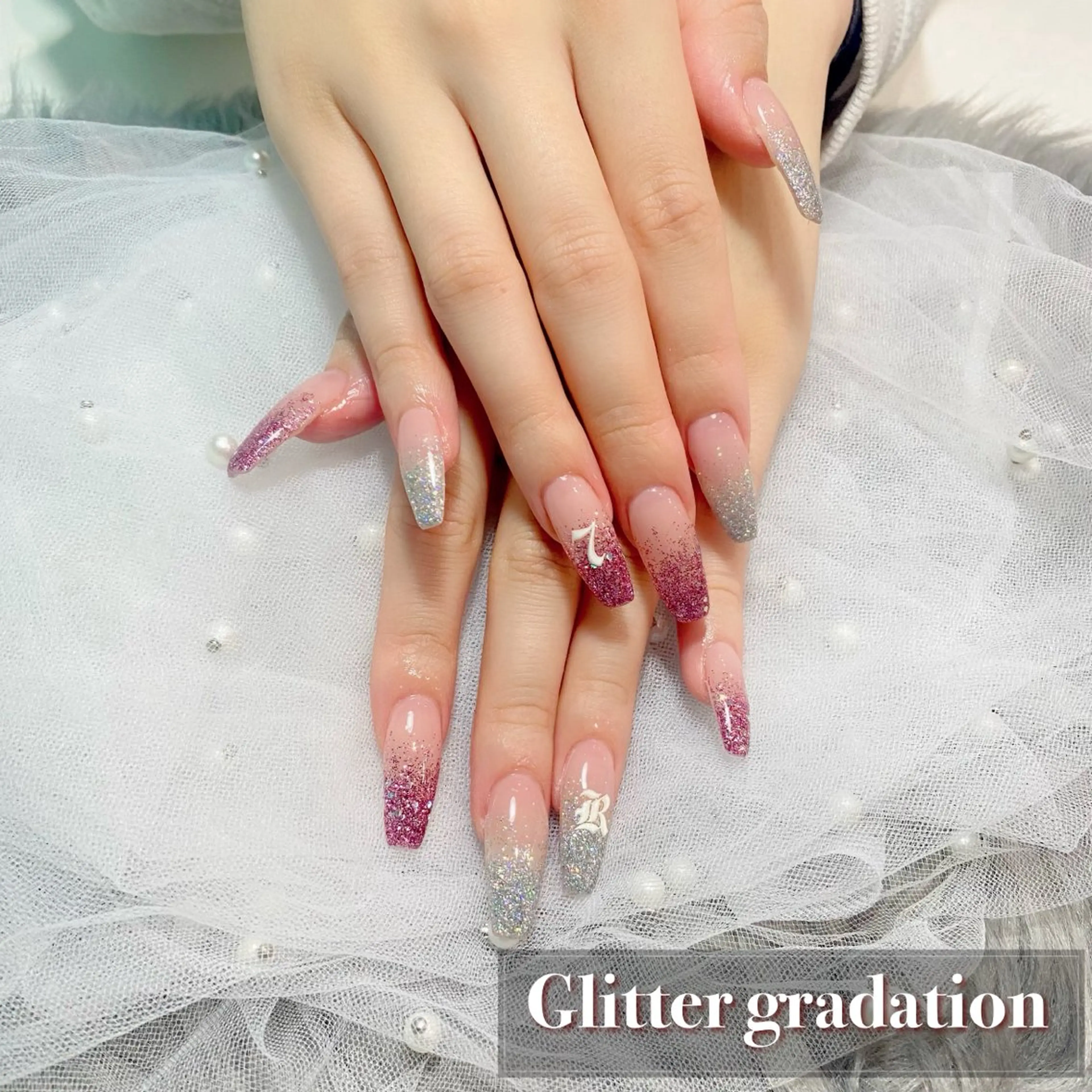 ネイル クリアネイル グラデーション ワンカラーネイル ハンドネイル NANA RIKOのエステ・リラクイメージ