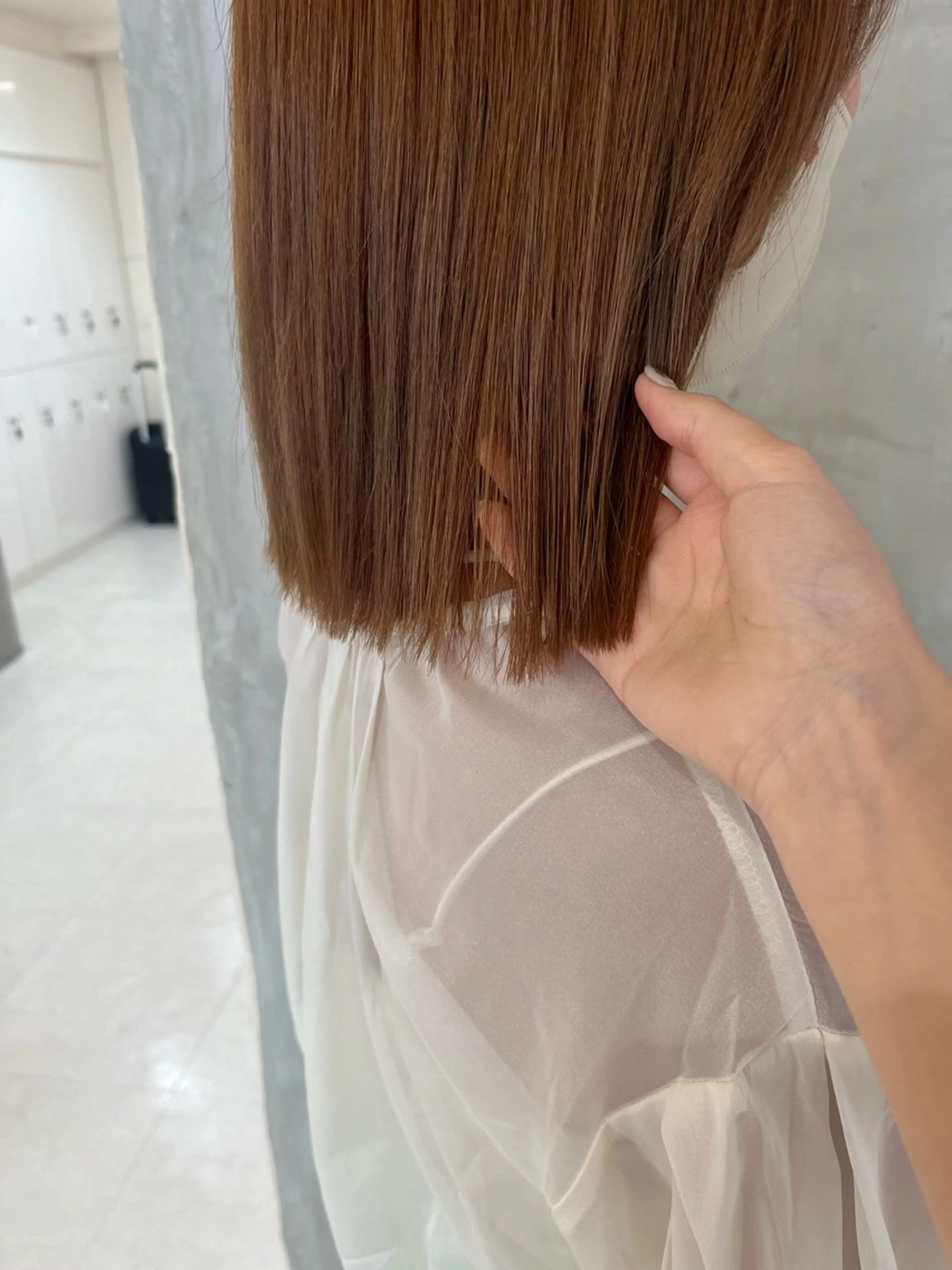 ミディアム カット ヘアカラー トリートメント 切りっぱなしボブ/ 艶カラー/綾莉のヘアスタイル