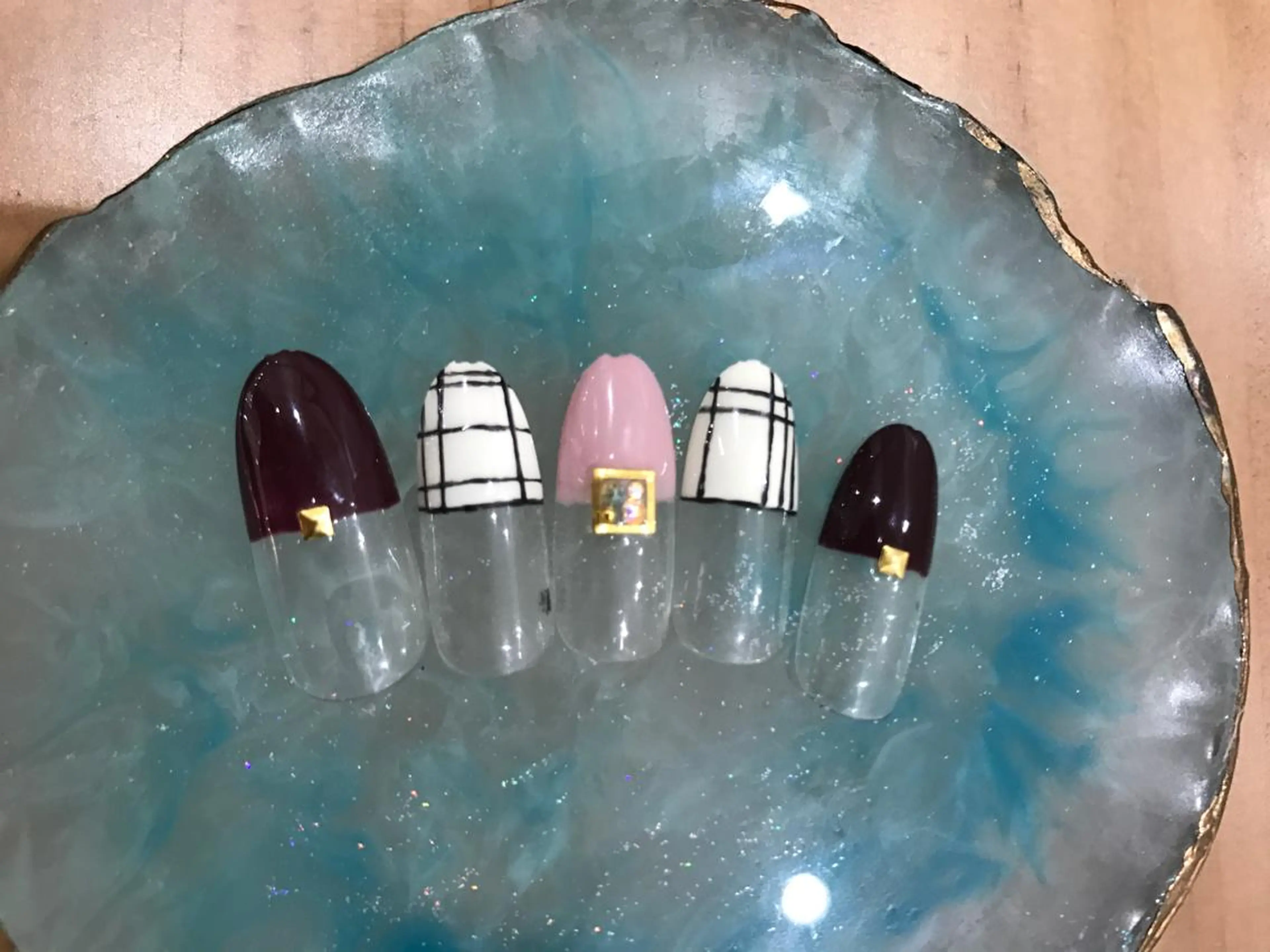 ジェルネイル平行フレンチの写真