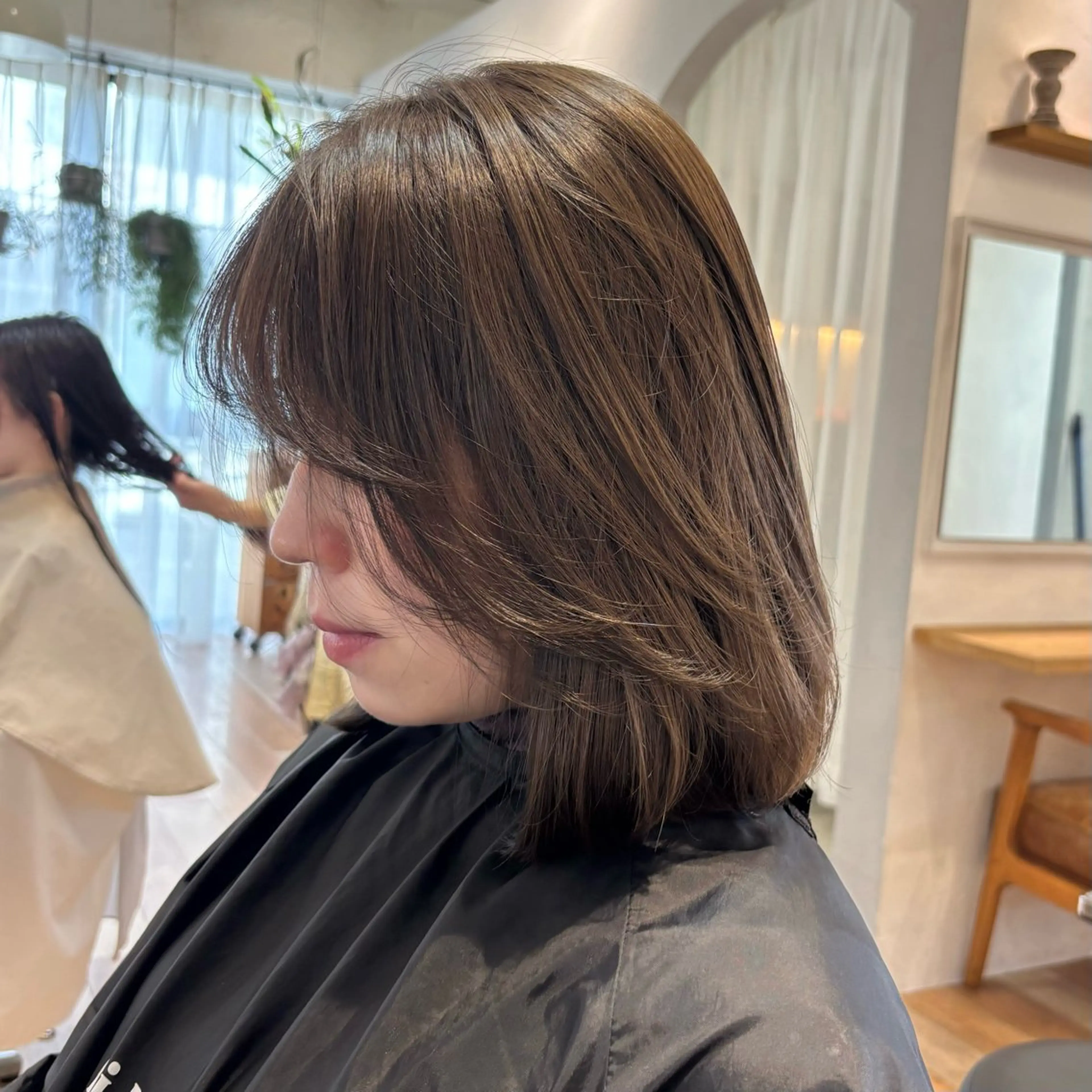 ミディアム カット ヘアカラー トリートメント 盛れる透明感カラー・ momokaのヘアスタイル
