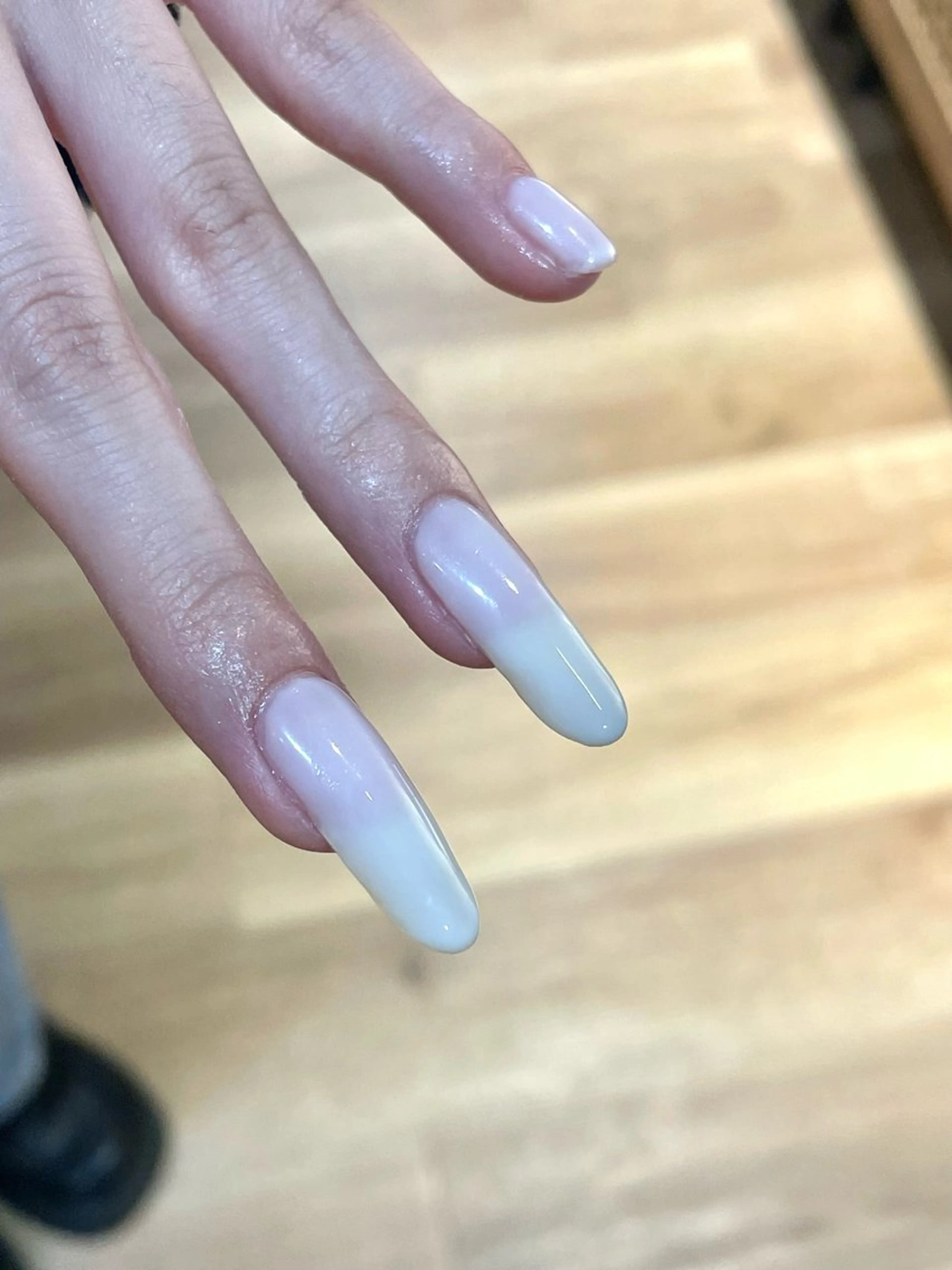 ネイル ロングネイル ホワイト yuna [モデル募集中]のネイルデザイン