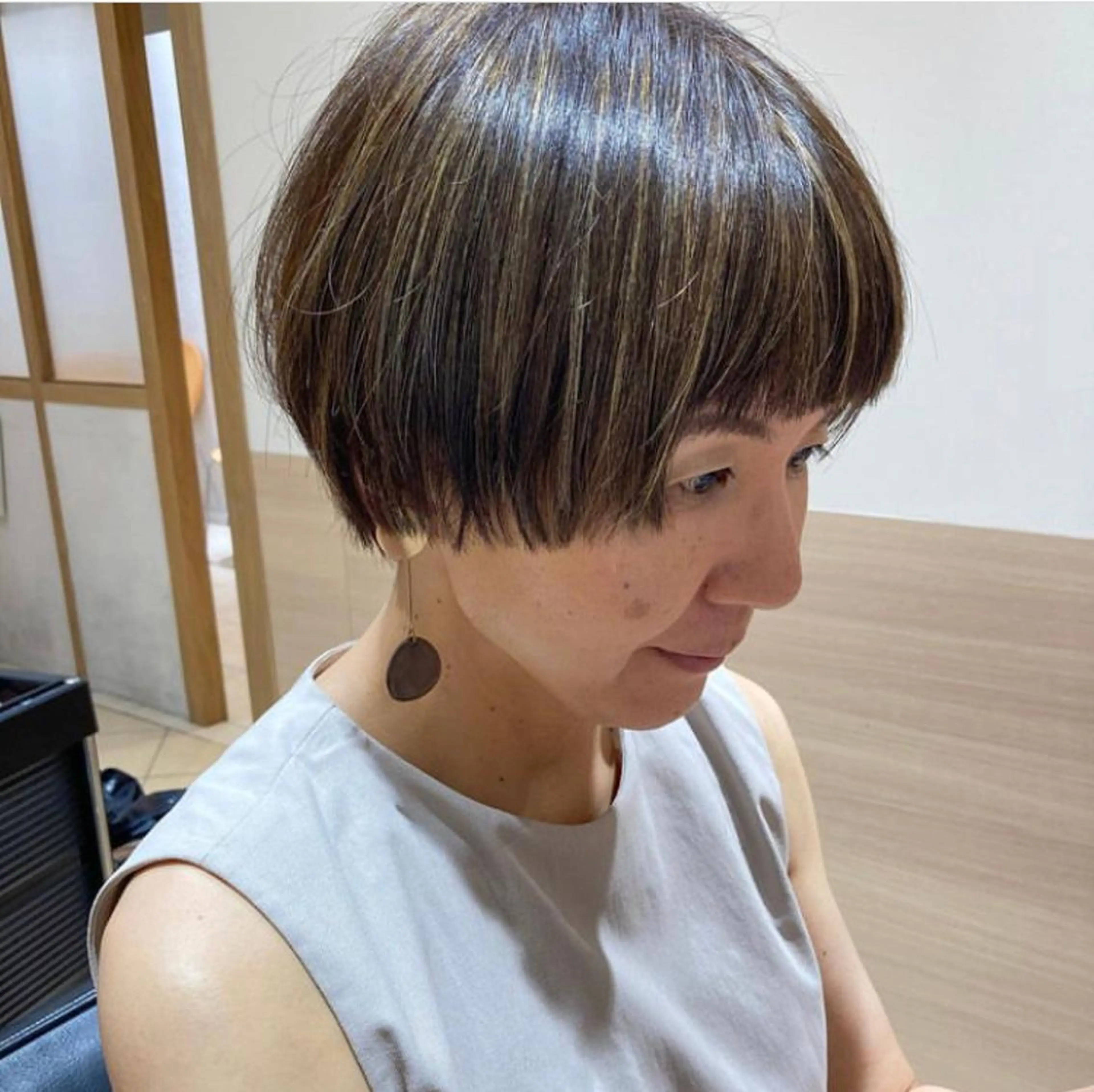 ショート カラー ハイライトカラー ハイライト 大阪ヴィーガンサロン KANAKOのヘアスタイル