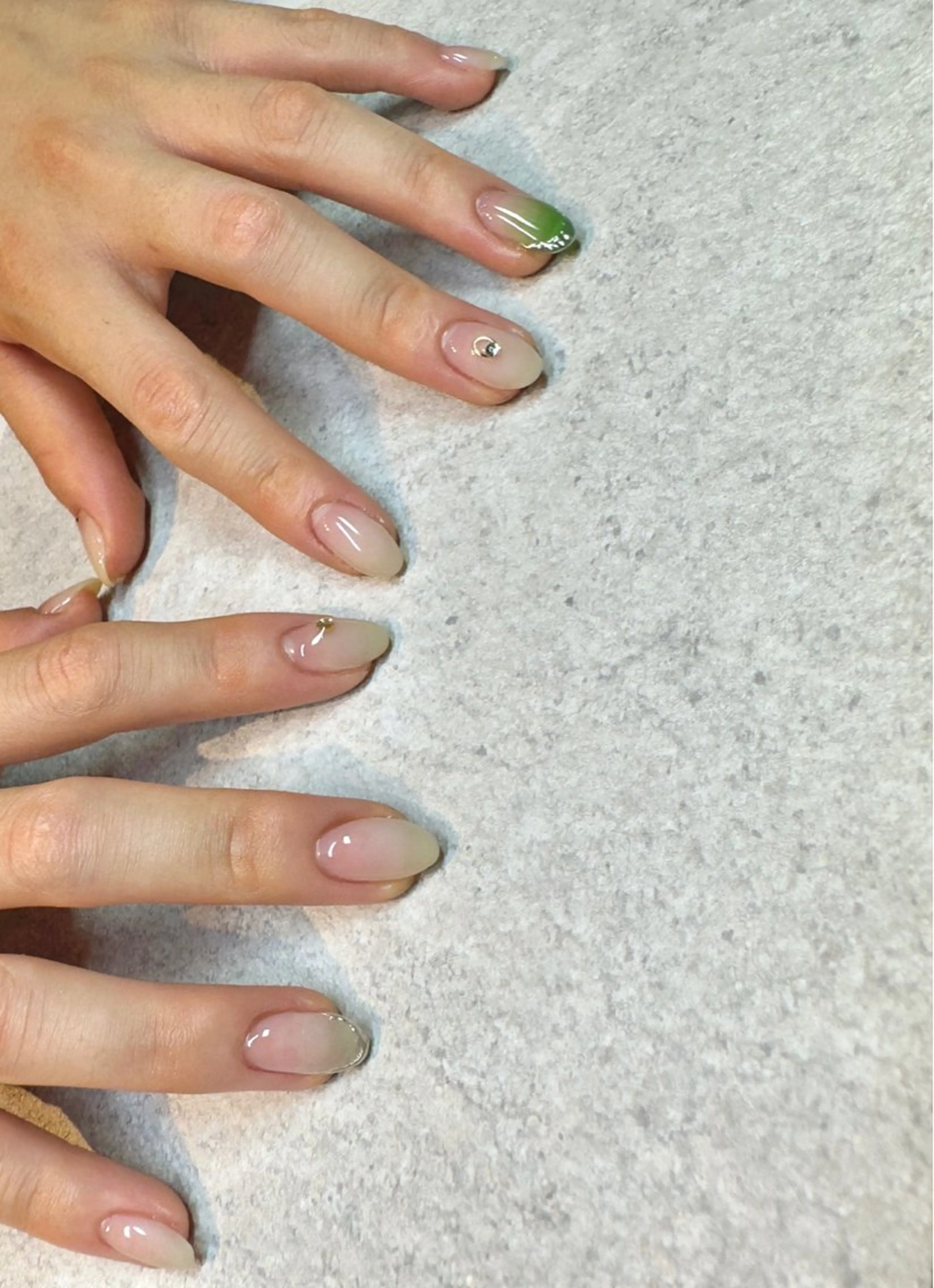 ネイル アートネイル グラデーション ハンドネイル Baden Nail ﾊﾞ-ﾃﾞﾝ ﾈｲﾙのネイルデザイン