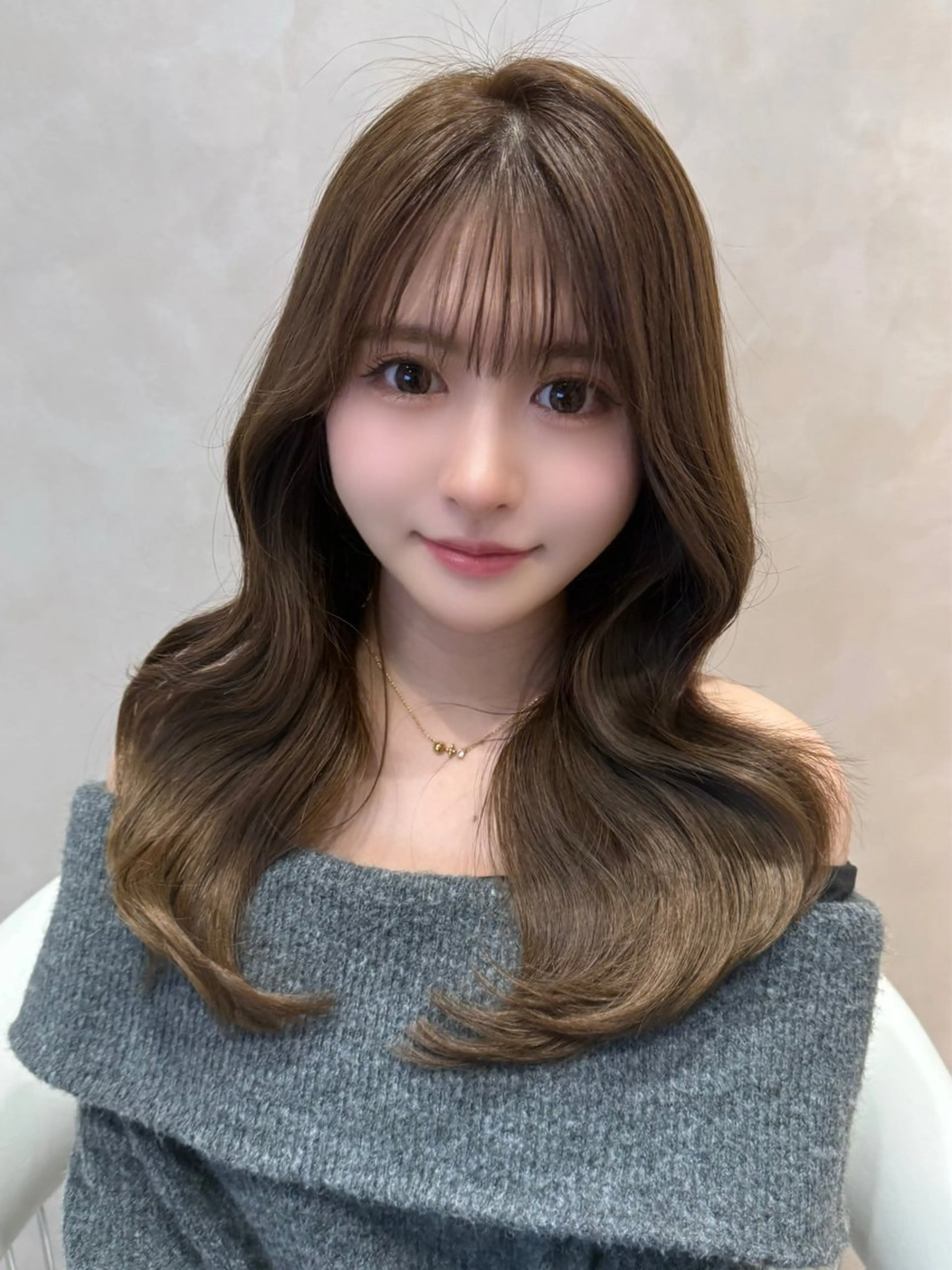 ロング くびれヘア 韓国風ヘア レイヤーカット おくれ毛 小顔カット カット ヘアカラー トリートメント 韓国ヘア/レイヤー/ 前髪/髪質改善/石川のヘアスタイル