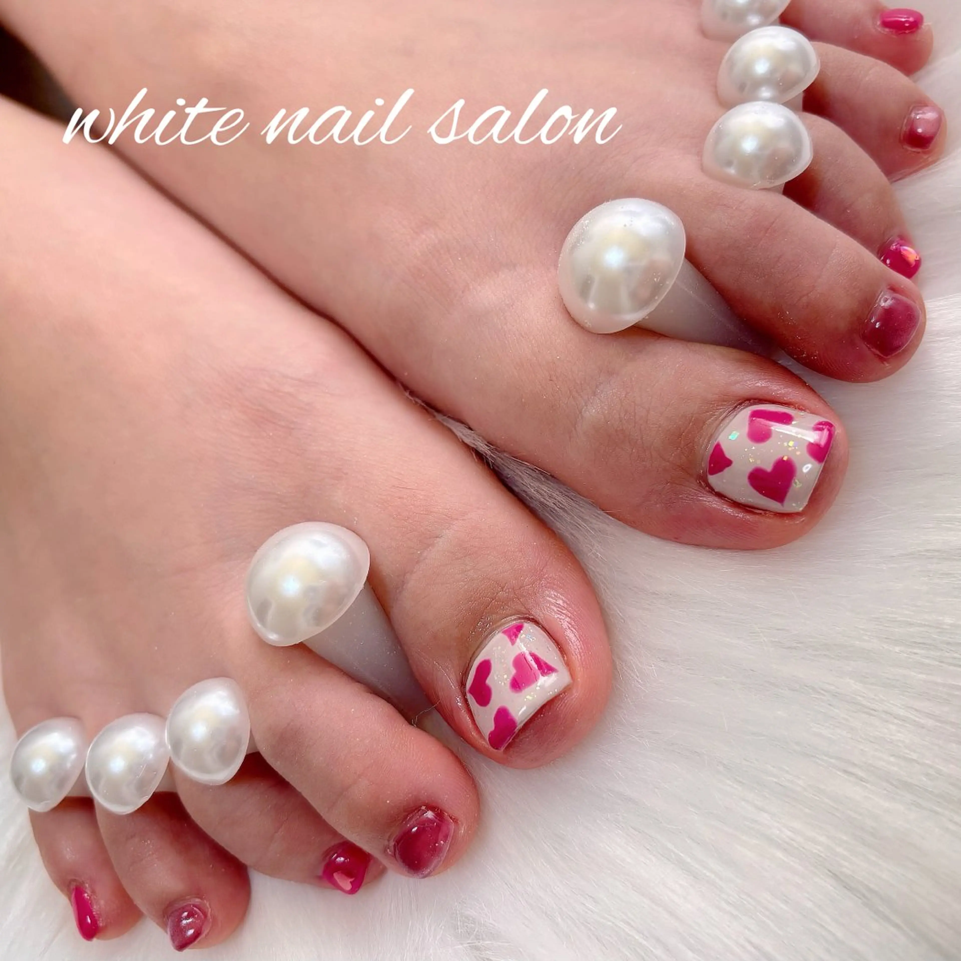 ネイル フットネイル ラメ(グリッター) フットネイル white nail salonのネイルデザイン