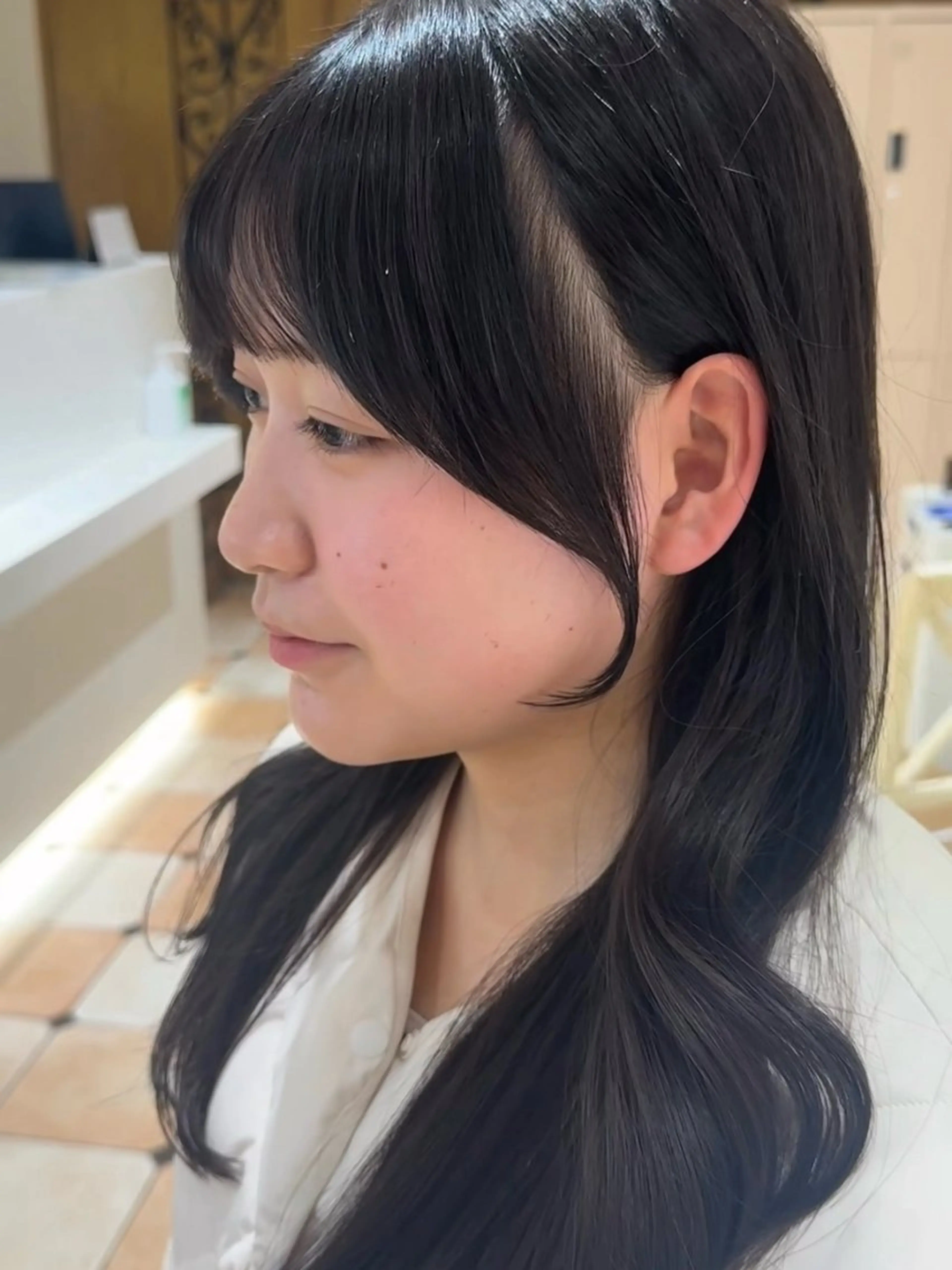 セミロング カット ヘアカラー トリートメント ヘアセット 顔まわりカット 前髪カット安井楽人のヘアスタイル