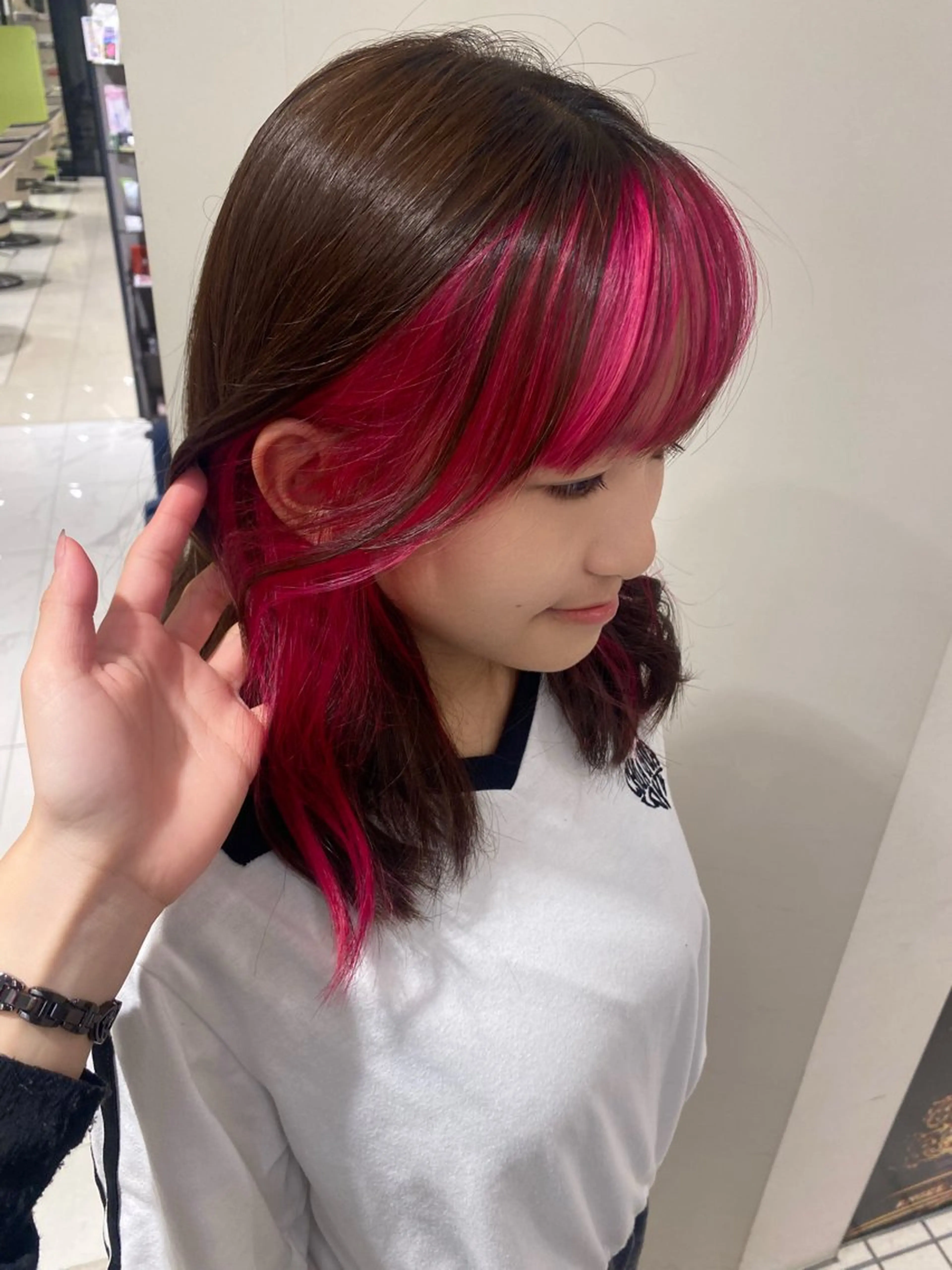 セミロング カラー 🫧うる艶ハイトーン 🫧💘サヤ💘のヘアスタイル