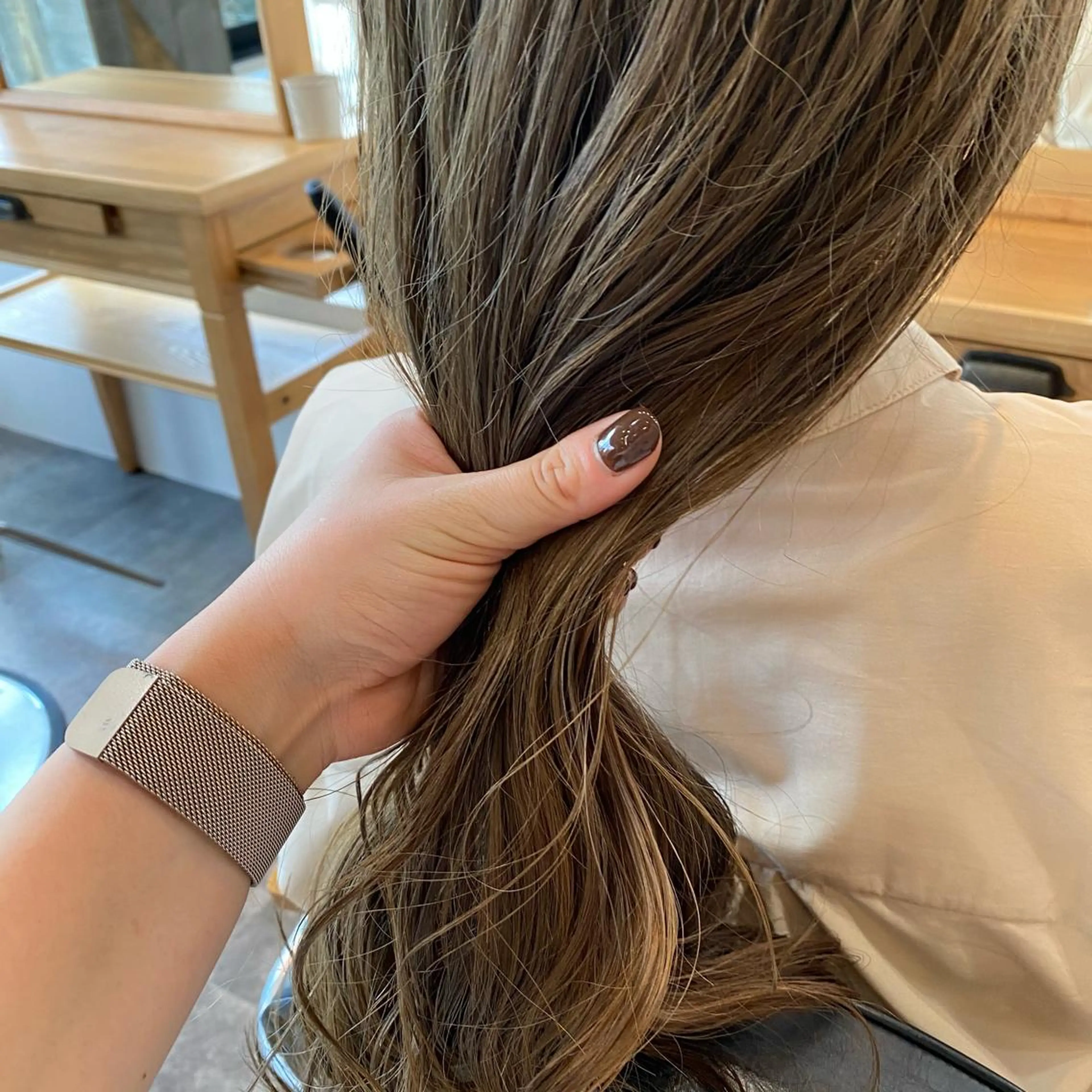 ロング 今井 悠菜のヘアスタイル