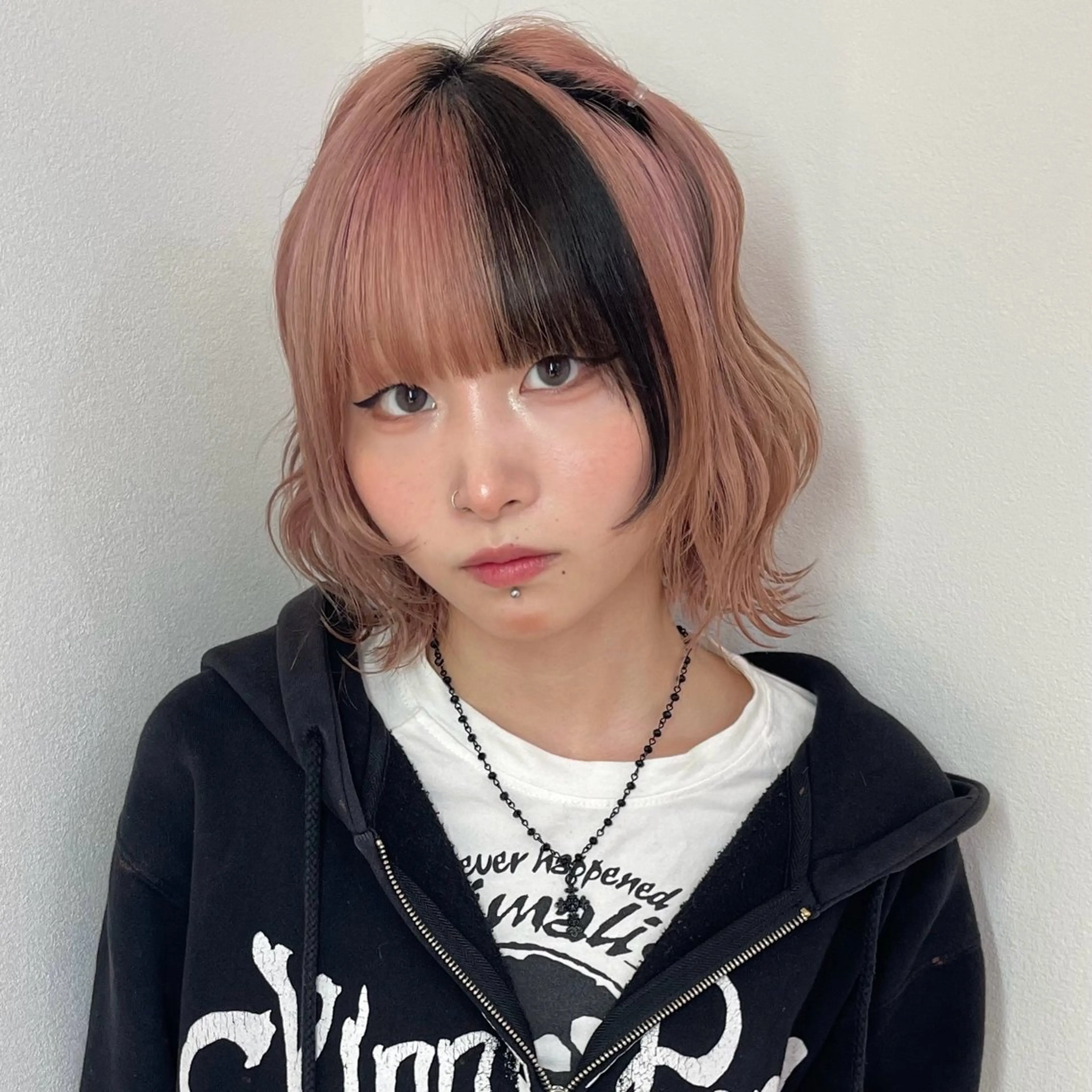 ミディアム カラー カット ヘアカラー 🎀ミルクティー/暖 色×レイヤー/マリアのヘアスタイル