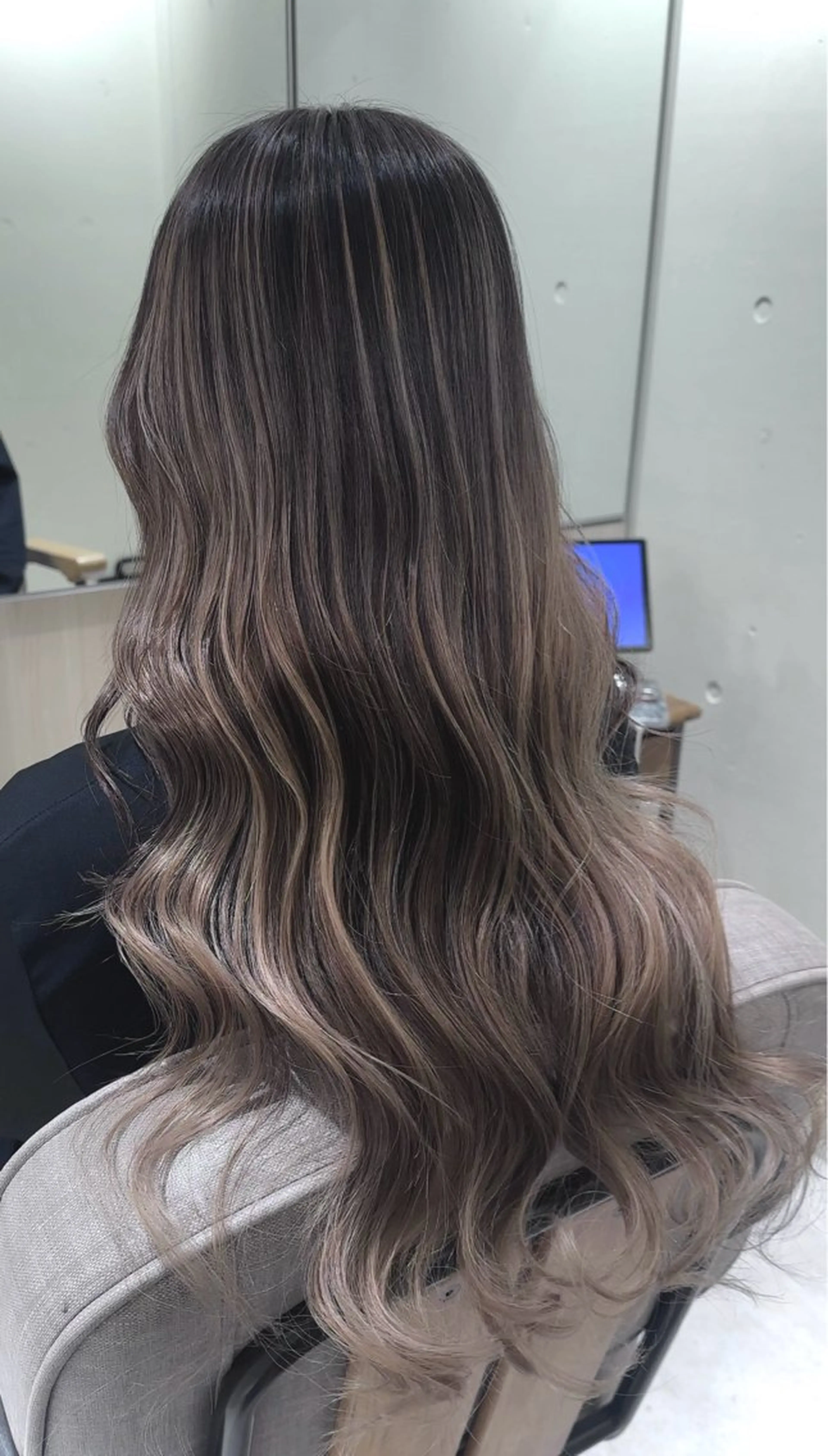 ロング ヘアカラー トリートメント 髪質改善 レイヤー Naoyaのヘアスタイル