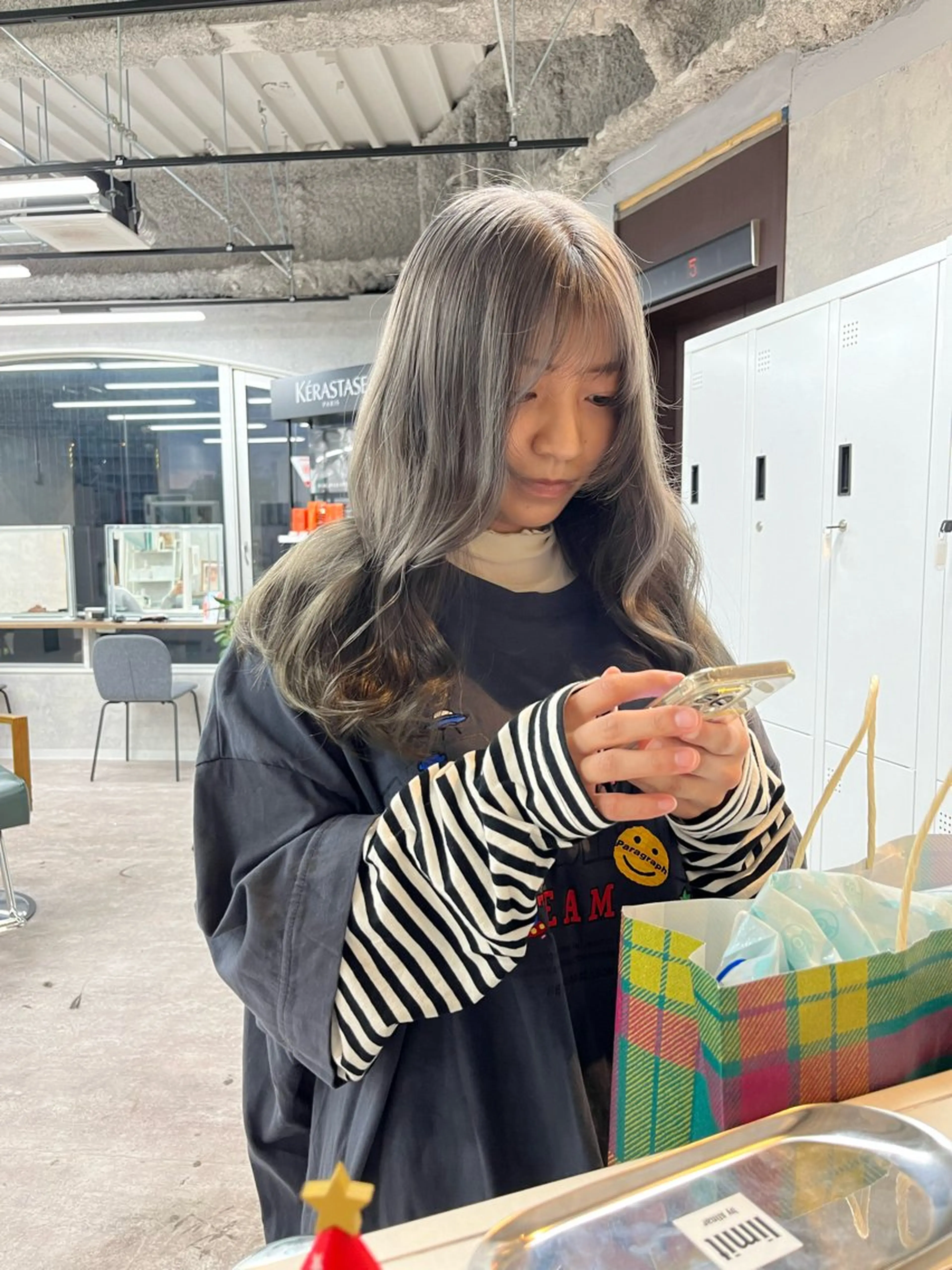 ロング カラー ハイトーン/レイヤー 💜Akaneのヘアスタイル