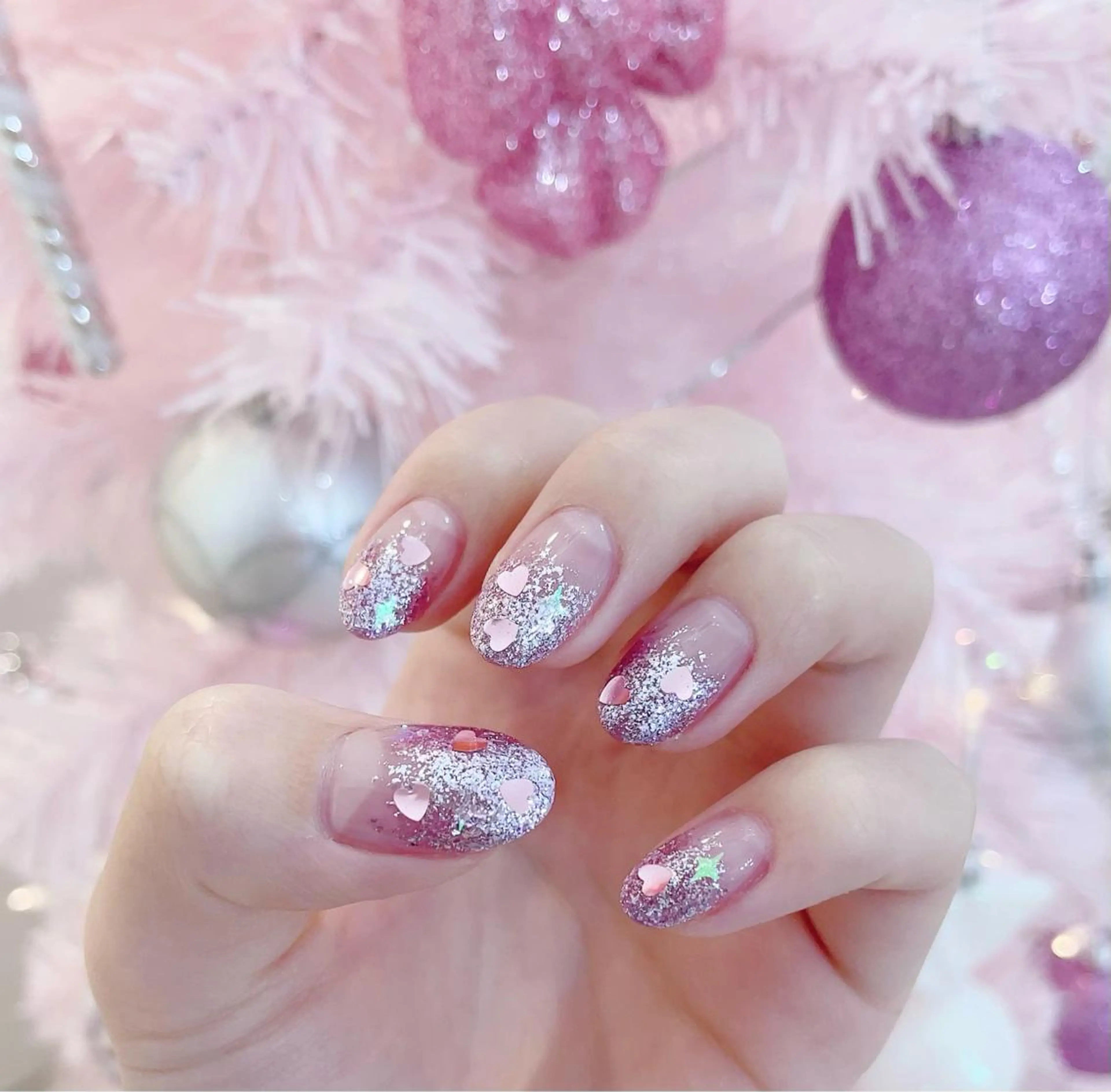 ネイル ホログラムネイル ラメ(グリッター) ハンドネイル FLARE NAIL フレアネイルのネイルデザイン