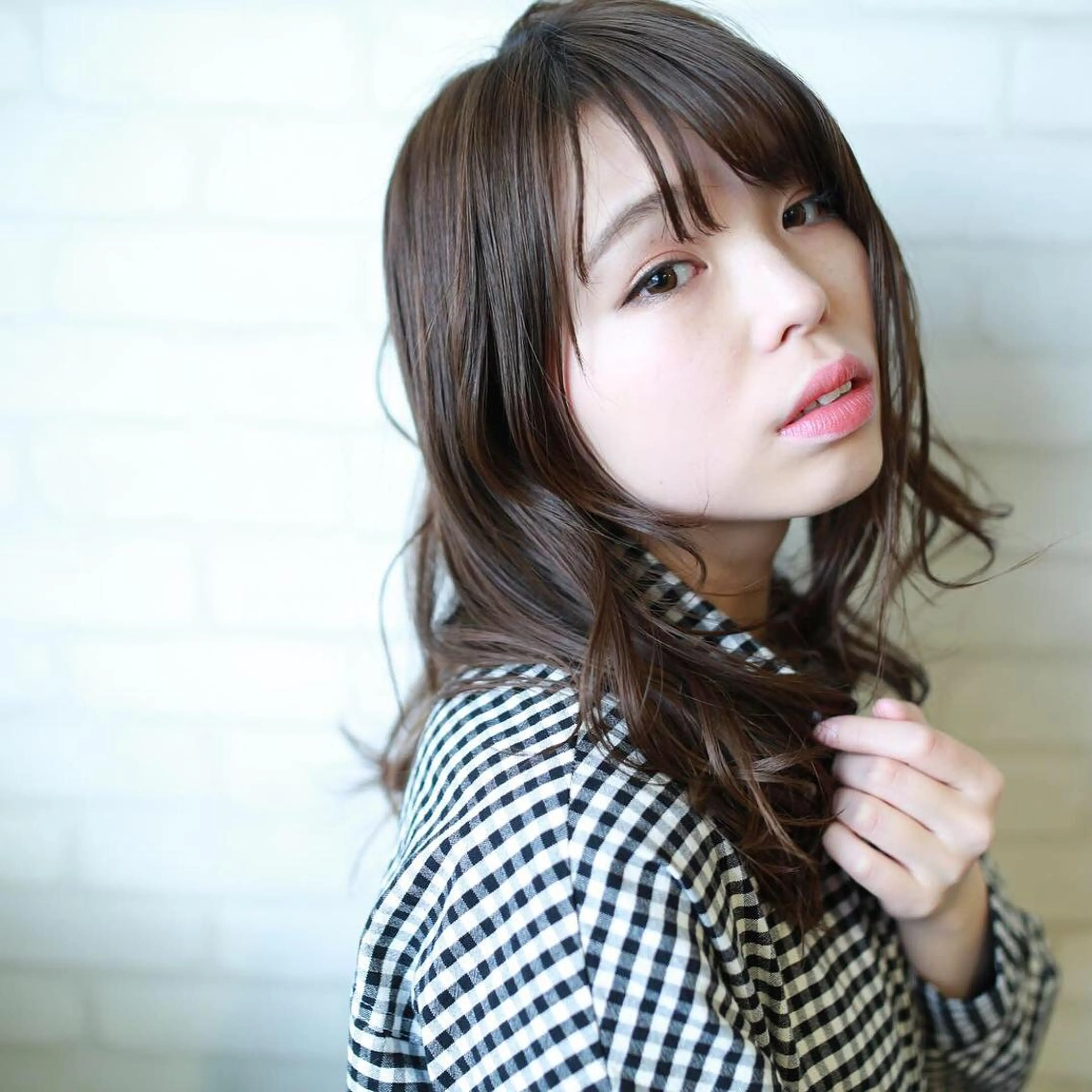 ミディアム カラー パーマ ヘアアレンジ メンズ キッズ ネイル マツエク・マツパ カット ヘアカラー トリートメント ヘッドスパ premier modelsのヘアスタイル