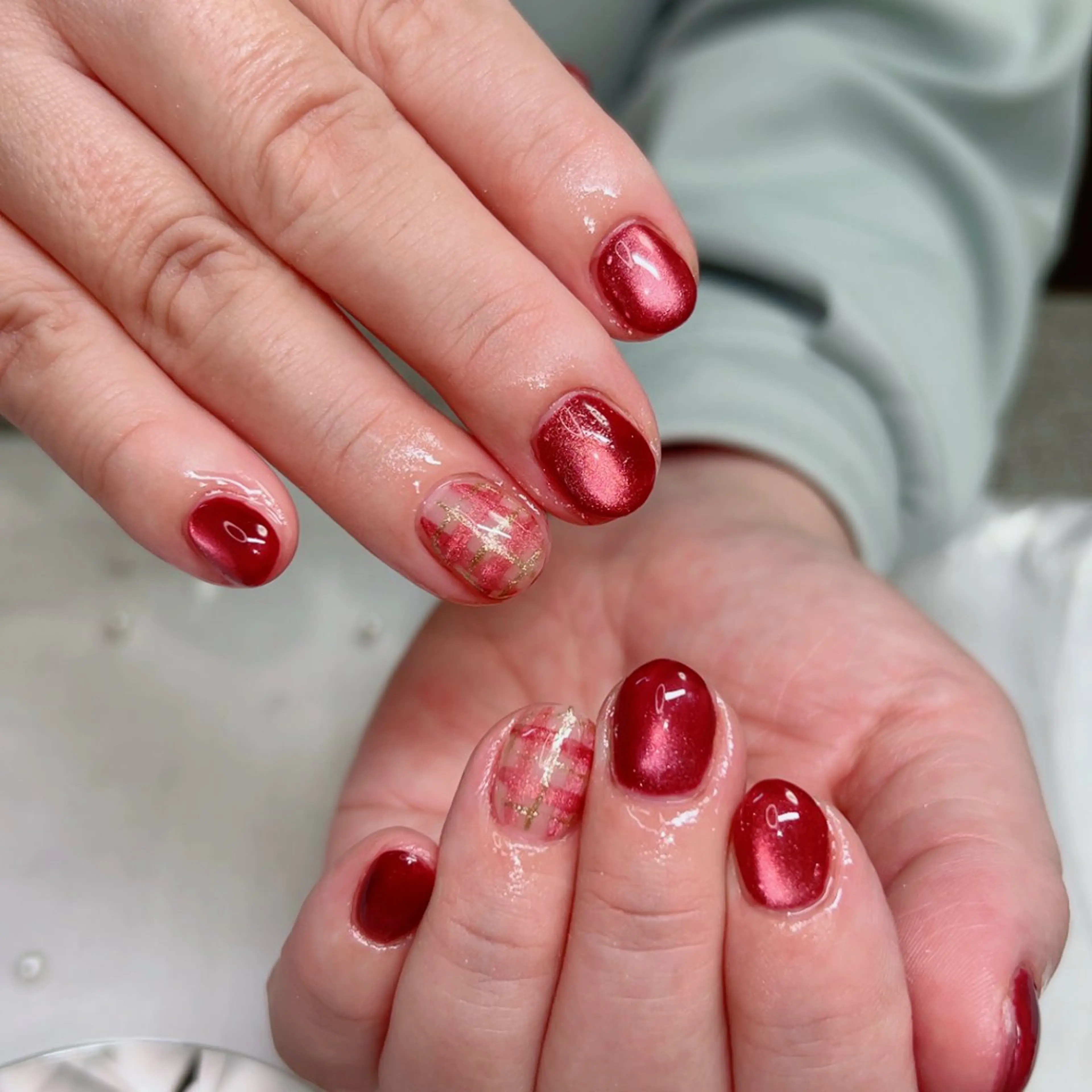 ネイル オーロラネイル ミラーネイル オフィスネイル ワンカラーネイル シンプルネイル ハンドネイル Cute Tips nailのネイルデザイン