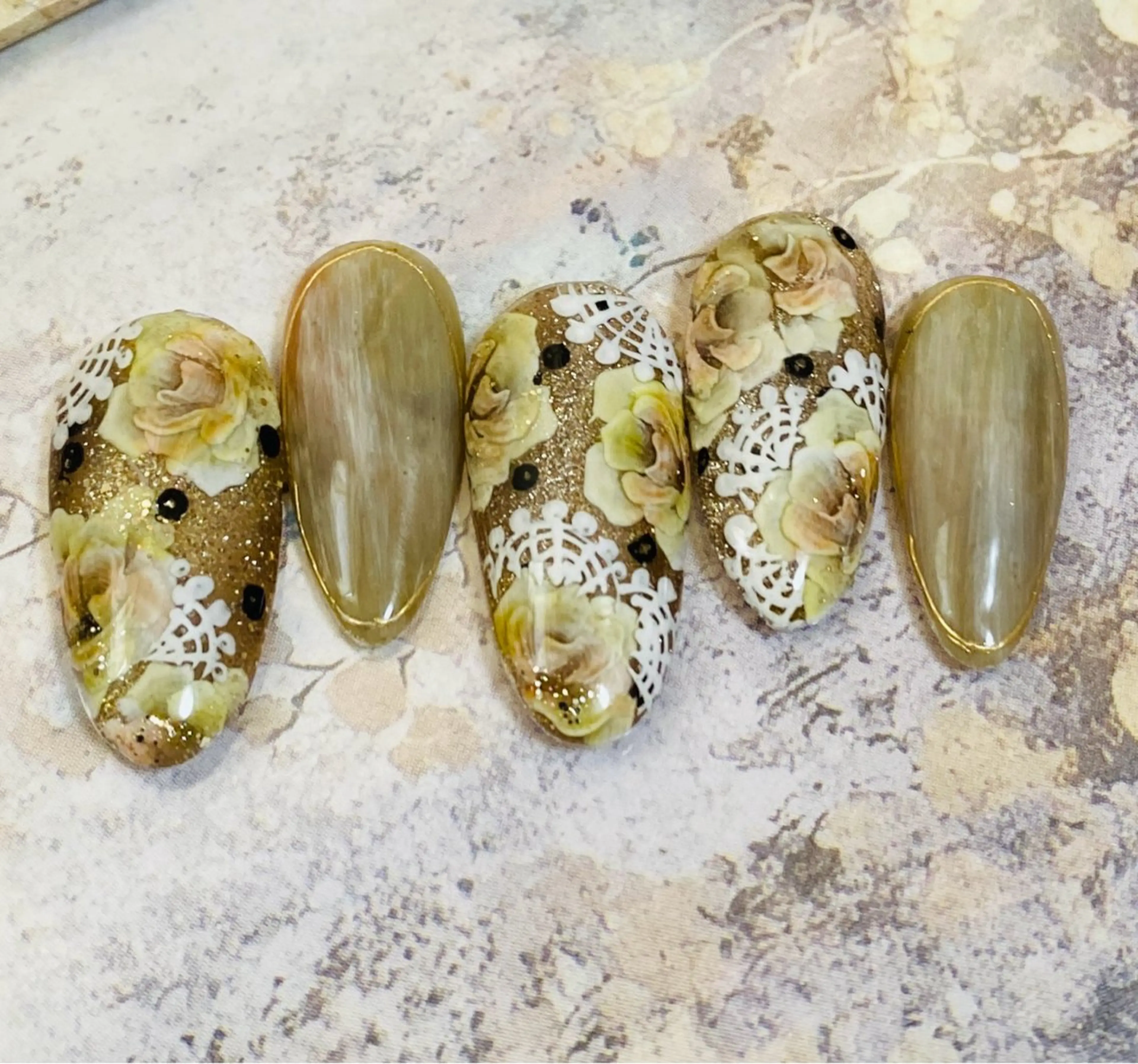 ネイル レース ハンドネイル 自宅ネイルサロン ♦️nuance♦️のネイルデザイン