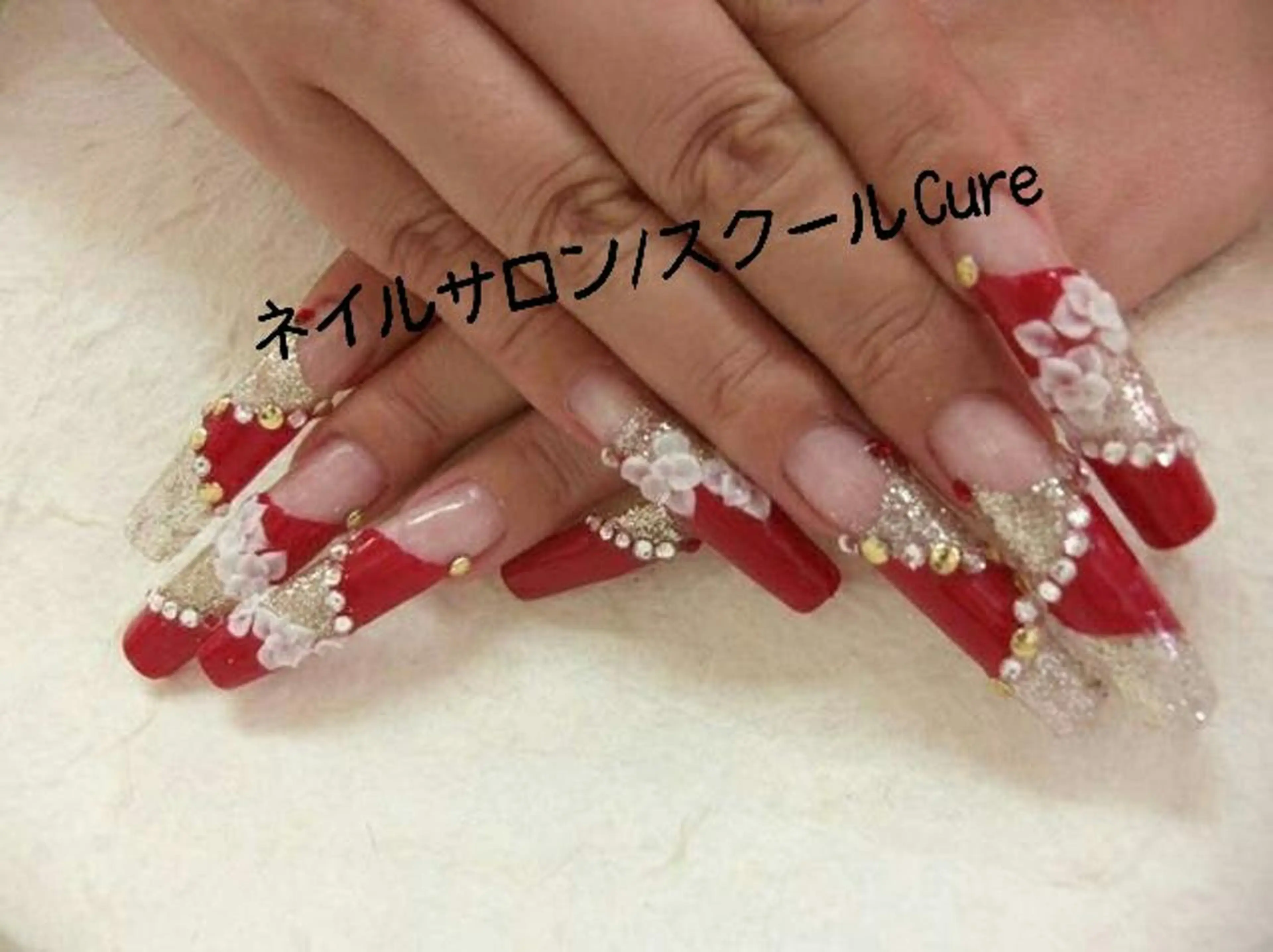 ロング ネイル フレンチネイル 斜めフレンチ ストーンネイル ネイルサロン Cureのネイルデザイン