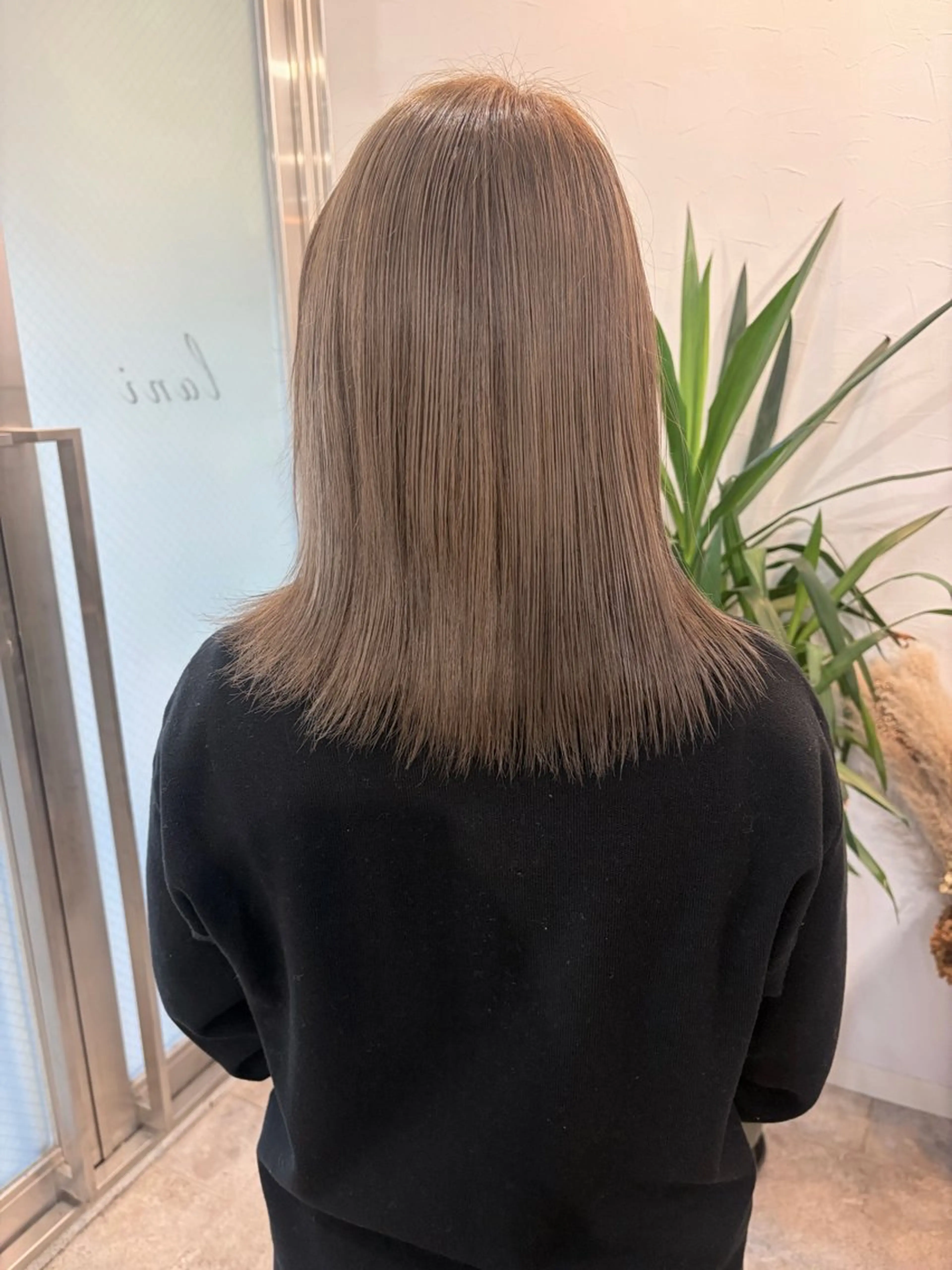 カラー ベージュカラー ブリーチ オリーブベージュ ヘアカラー [lani ] konatsuのヘアスタイル