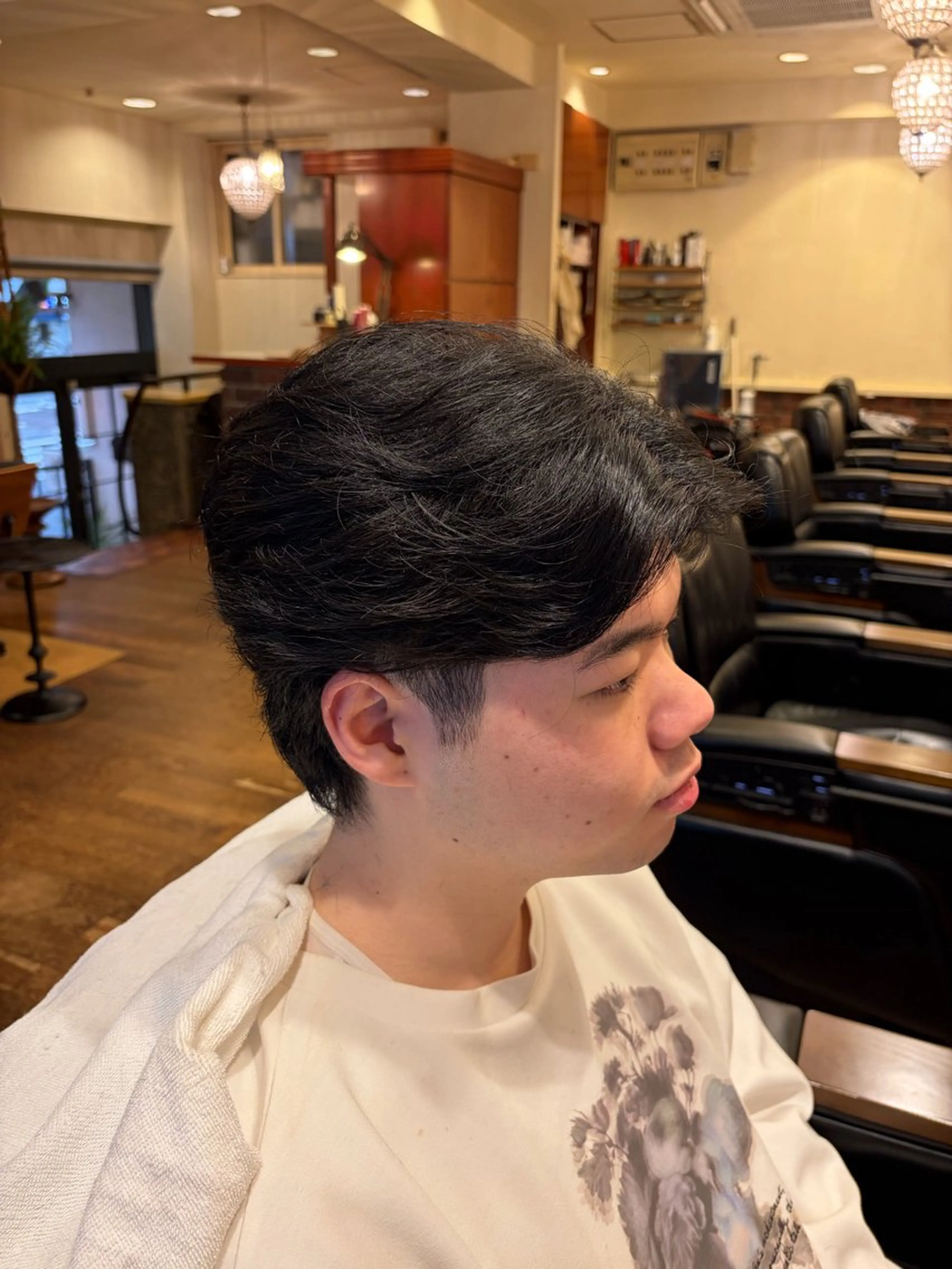 メンズ センターパート メンズウルフカット ウルフカット 森田 凜太郎のヘアスタイル