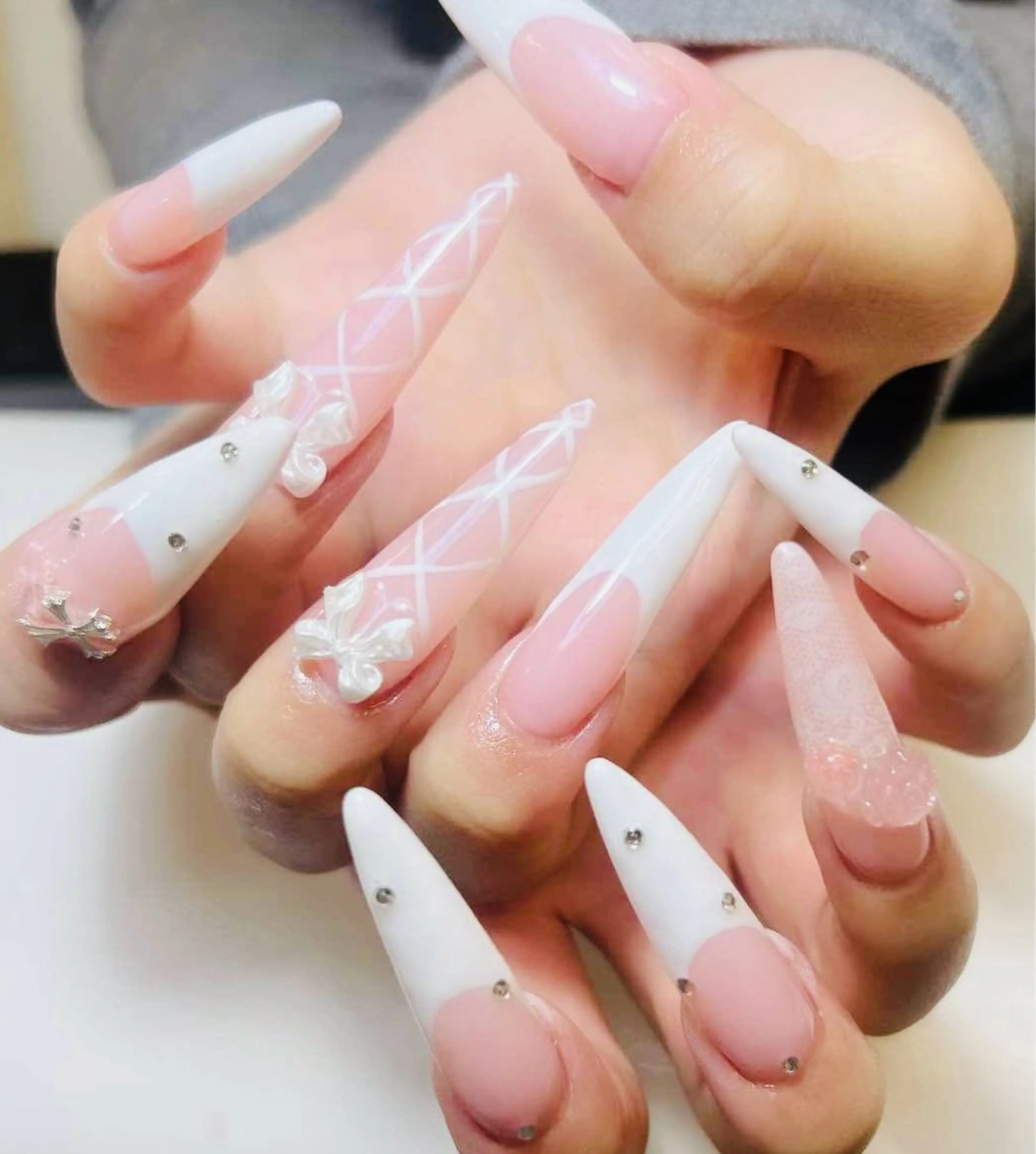 ネイル チークネイル 長さ出し フラッシュネイル フレンチネイル グラデーション ハンドネイル NGUYEN DUNGのネイルデザイン