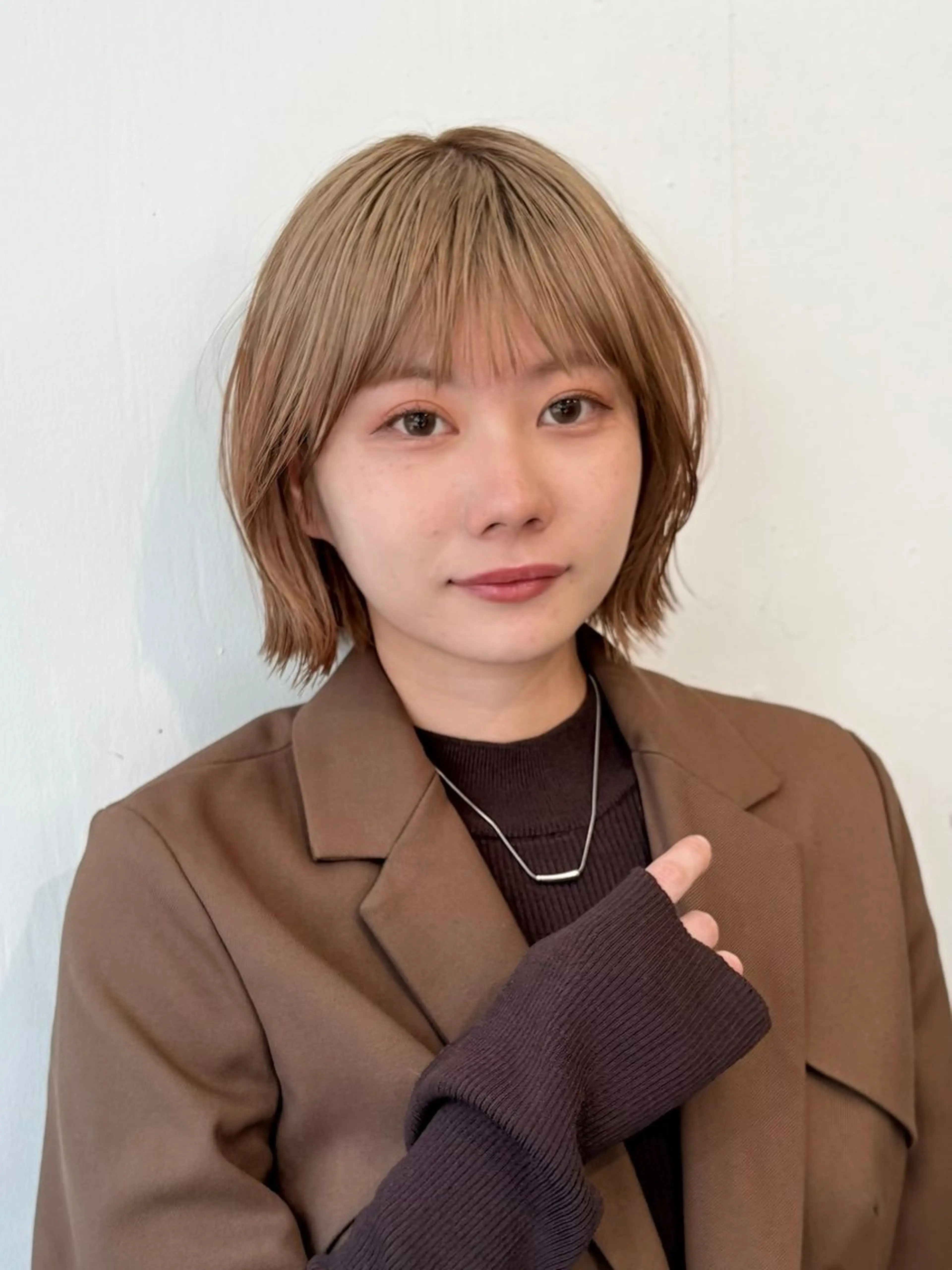 ミディアム カラー ボブレイヤー ハイトーンカラー ボブ レイヤーカット カット ヘアカラー トリートメント ハイライト/ショート /ボブ/RYOHEIのヘアスタイル