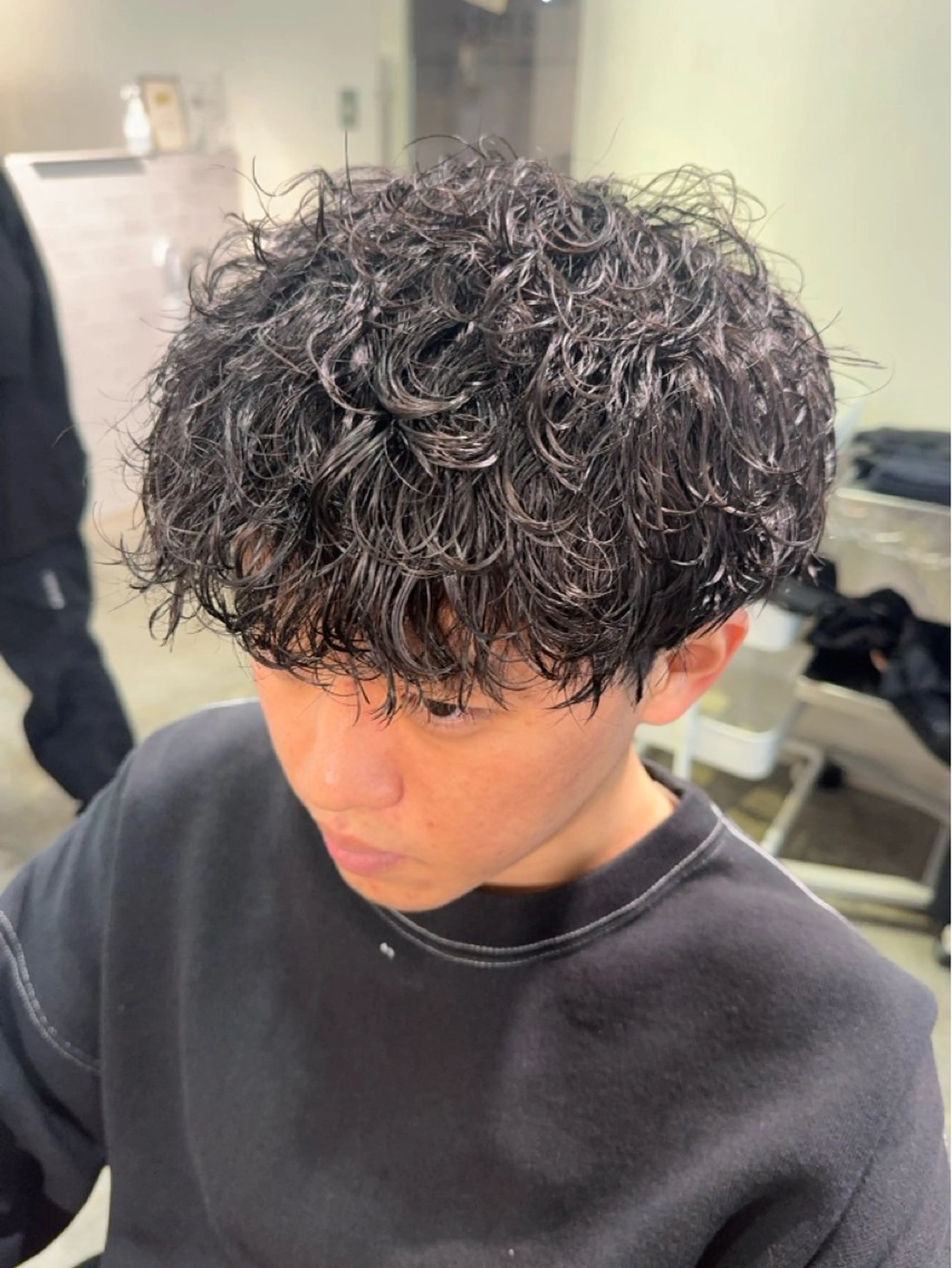 ショート パーマ メンズ メンズパーマ 波巻きパーマ AMRITA所属・men'sモテ 髪🫧シオンのヘアスタイル