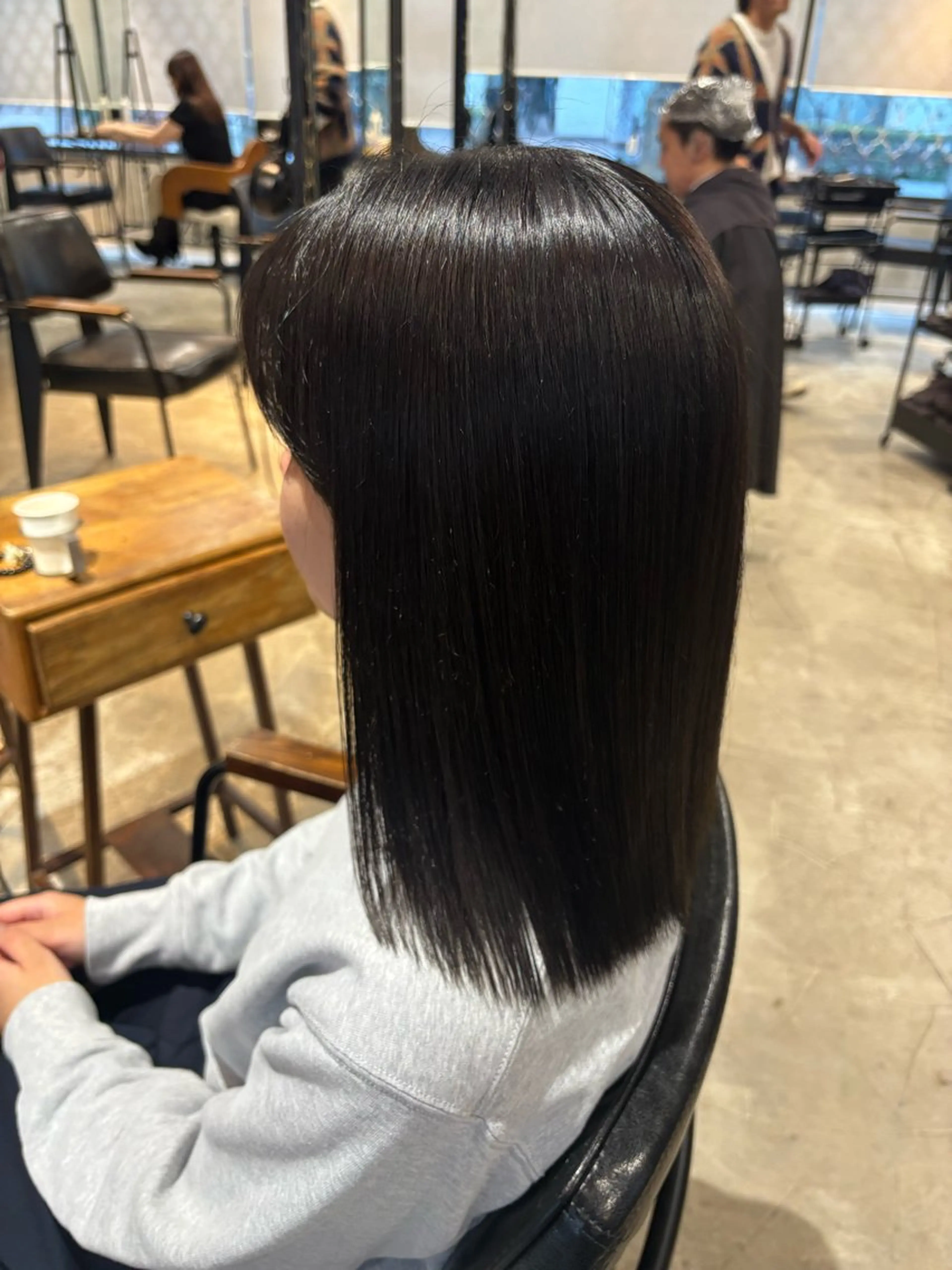 ミディアム ヘアカラー トリートメント 🌺美髪縮毛・ 艶感🌊MAMIのヘアスタイル