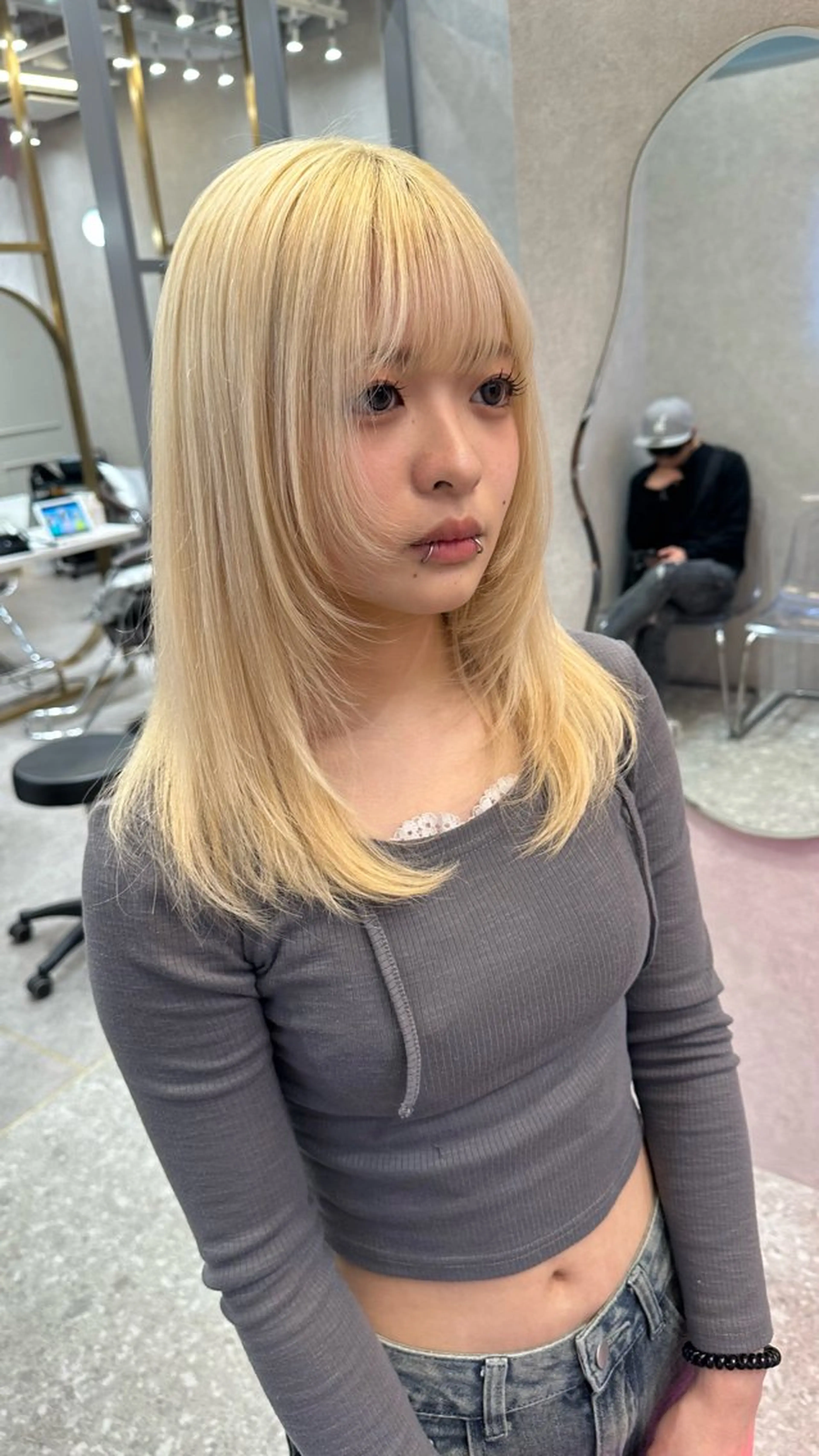 ミディアム カラー カット ヘアカラー トリートメント ヘッドスパ ヘアセット レイヤーダブルカラー KYONのヘアスタイル