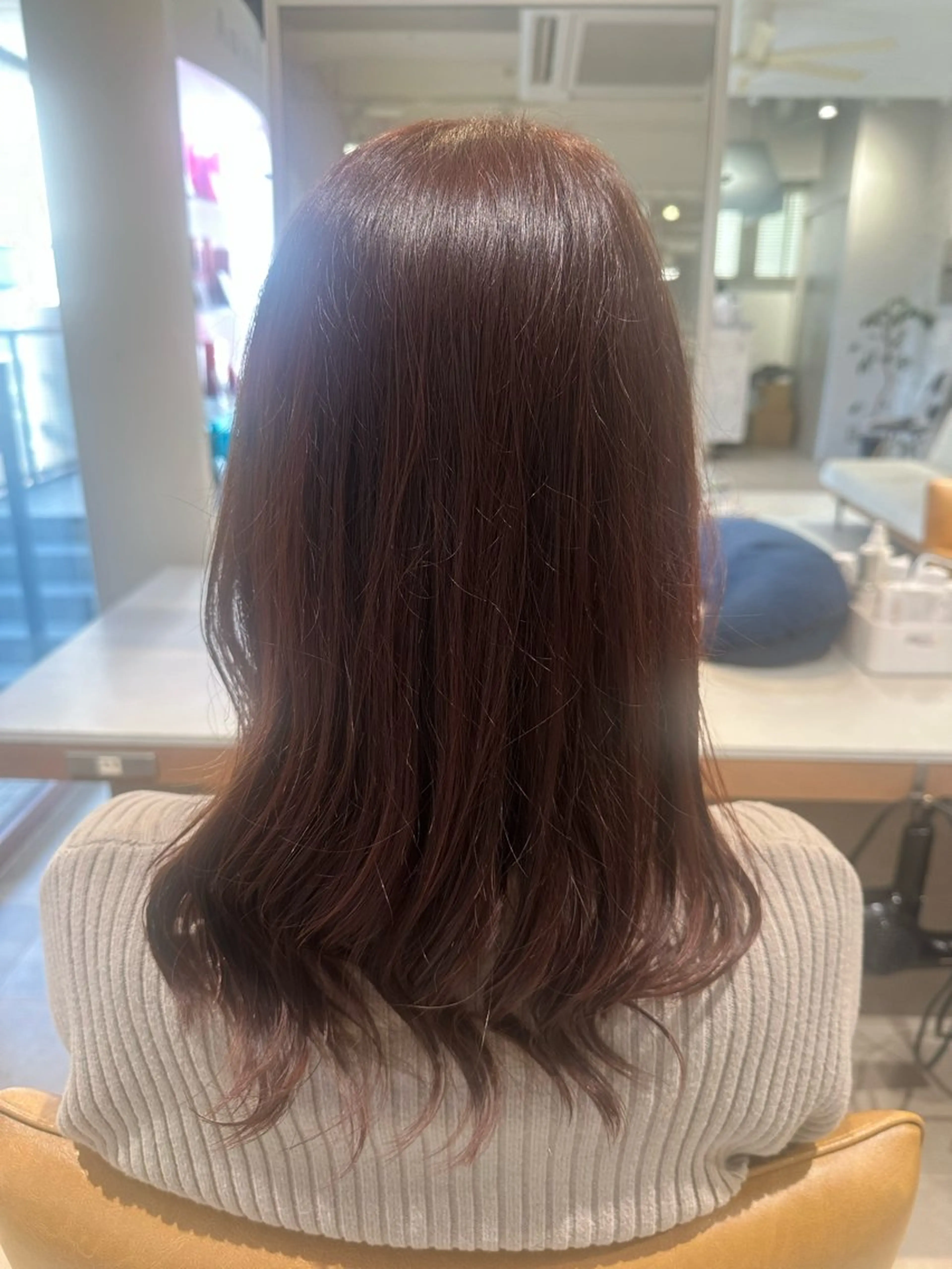 ミディアム カラー MIKA KITAMURAのヘアスタイル