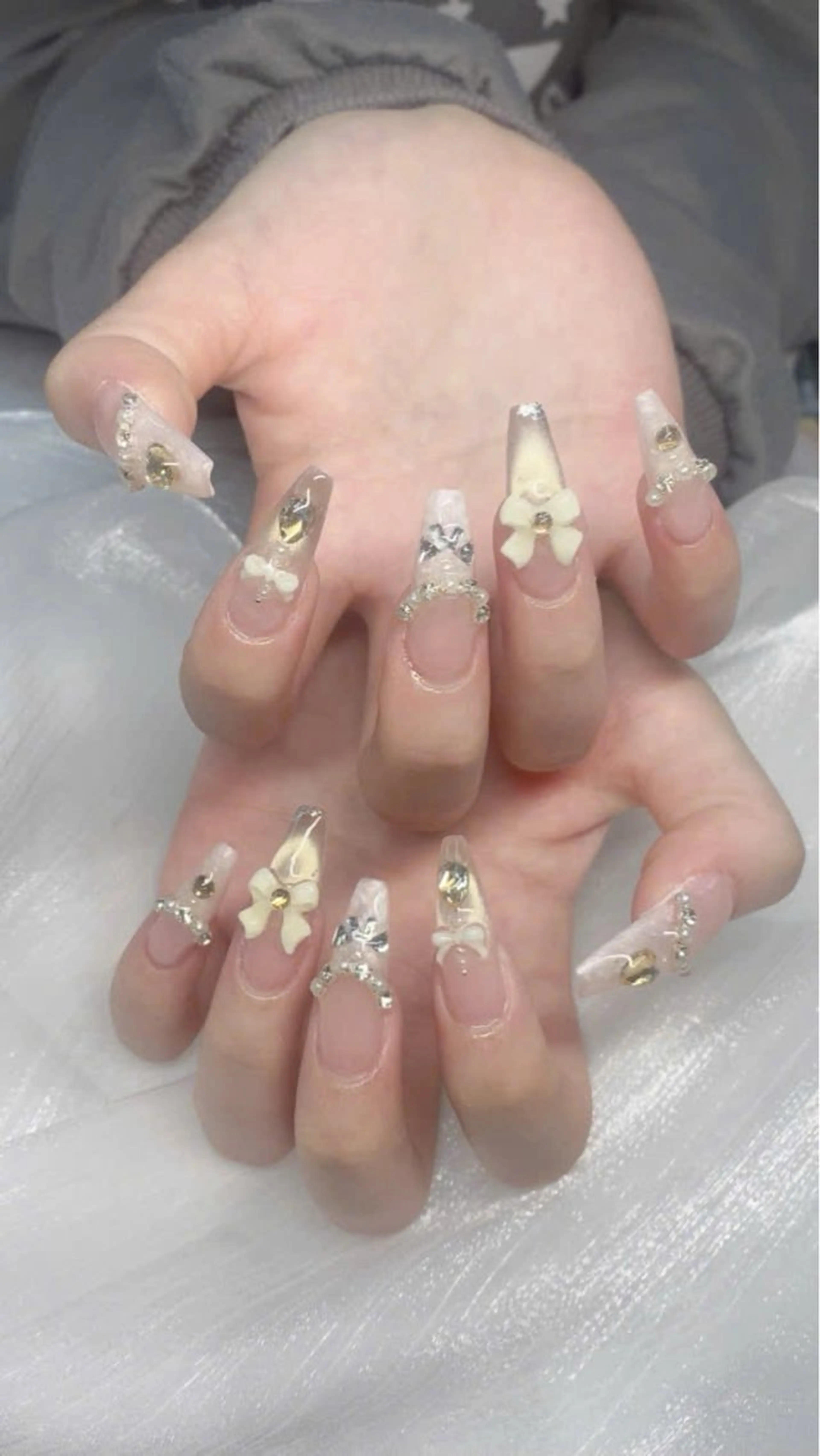 ネイル 成人式 フレンチネイル グラデーション 韓国ネイル マグネットネイル ハンドネイル ハンドケア Hara Nail 【パラジェル使用】のネイルデザイン