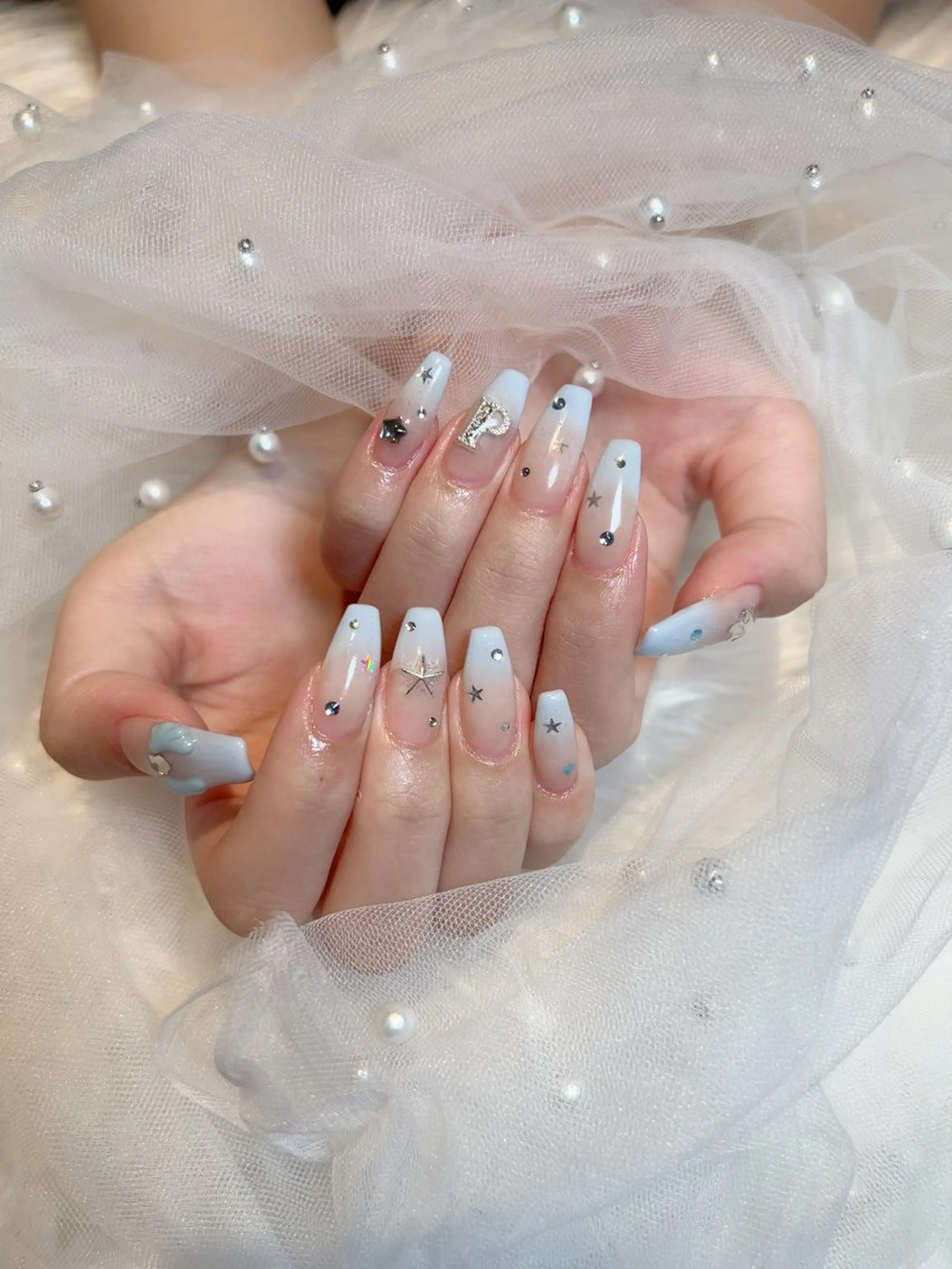 ネイル ブルー グラデーション ワンカラーネイル 夏ネイル Naru Kelinailのネイルデザイン