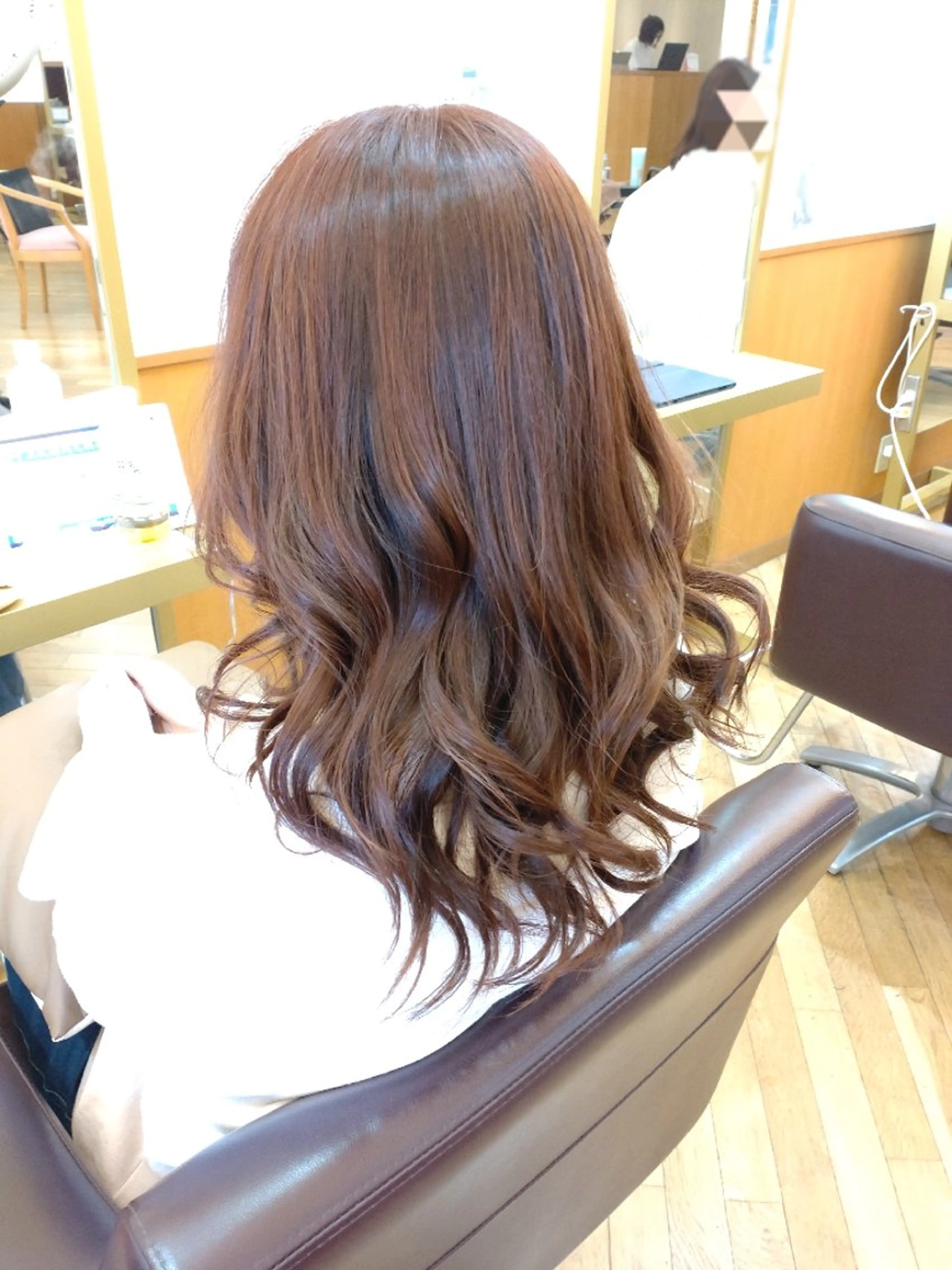 セミロング カラー 仮屋 敬介のヘアスタイル