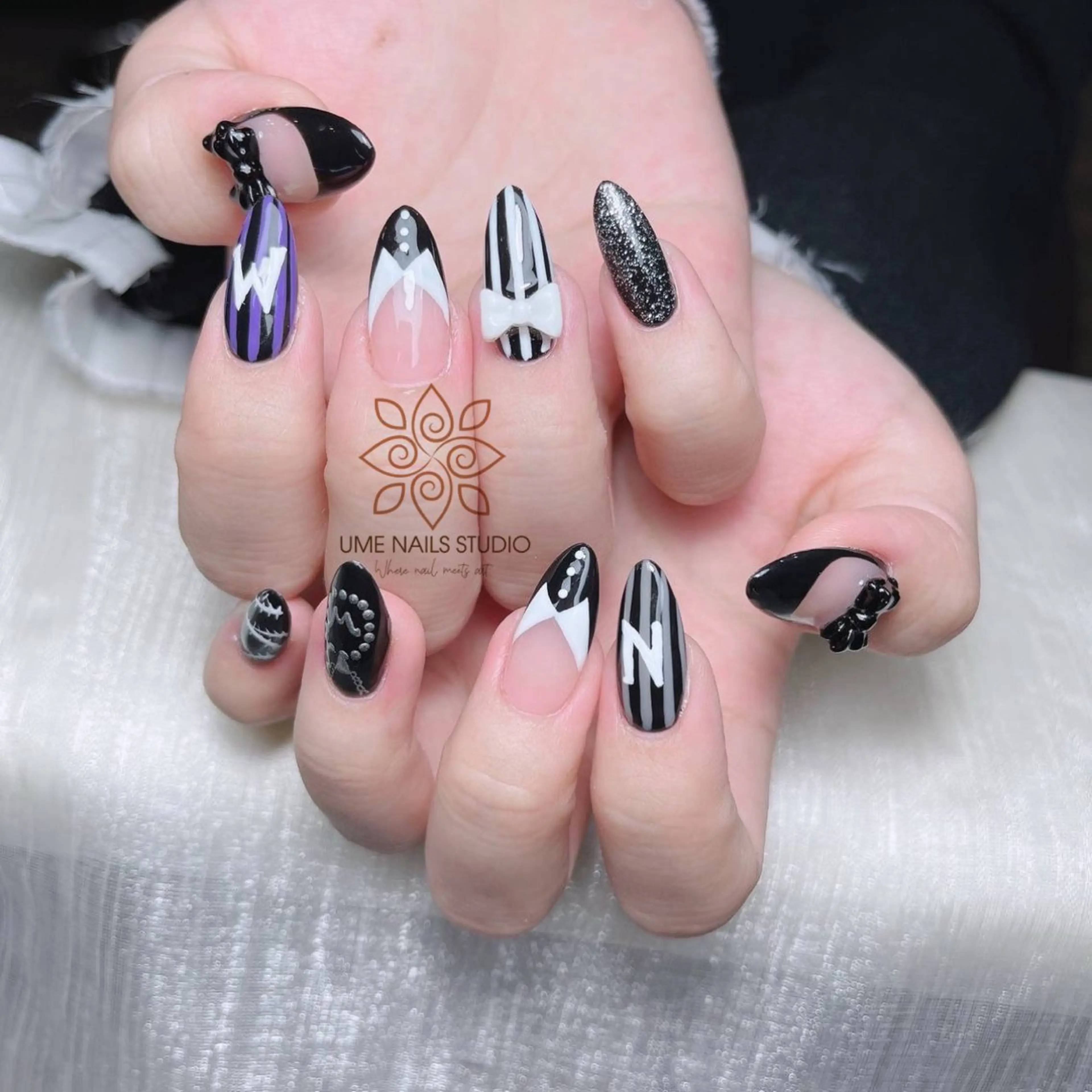 ネイル チークネイル クリアネイル ガーリー キラキラネイル 韓国ネイル Ume Nail Studioのネイルデザイン
