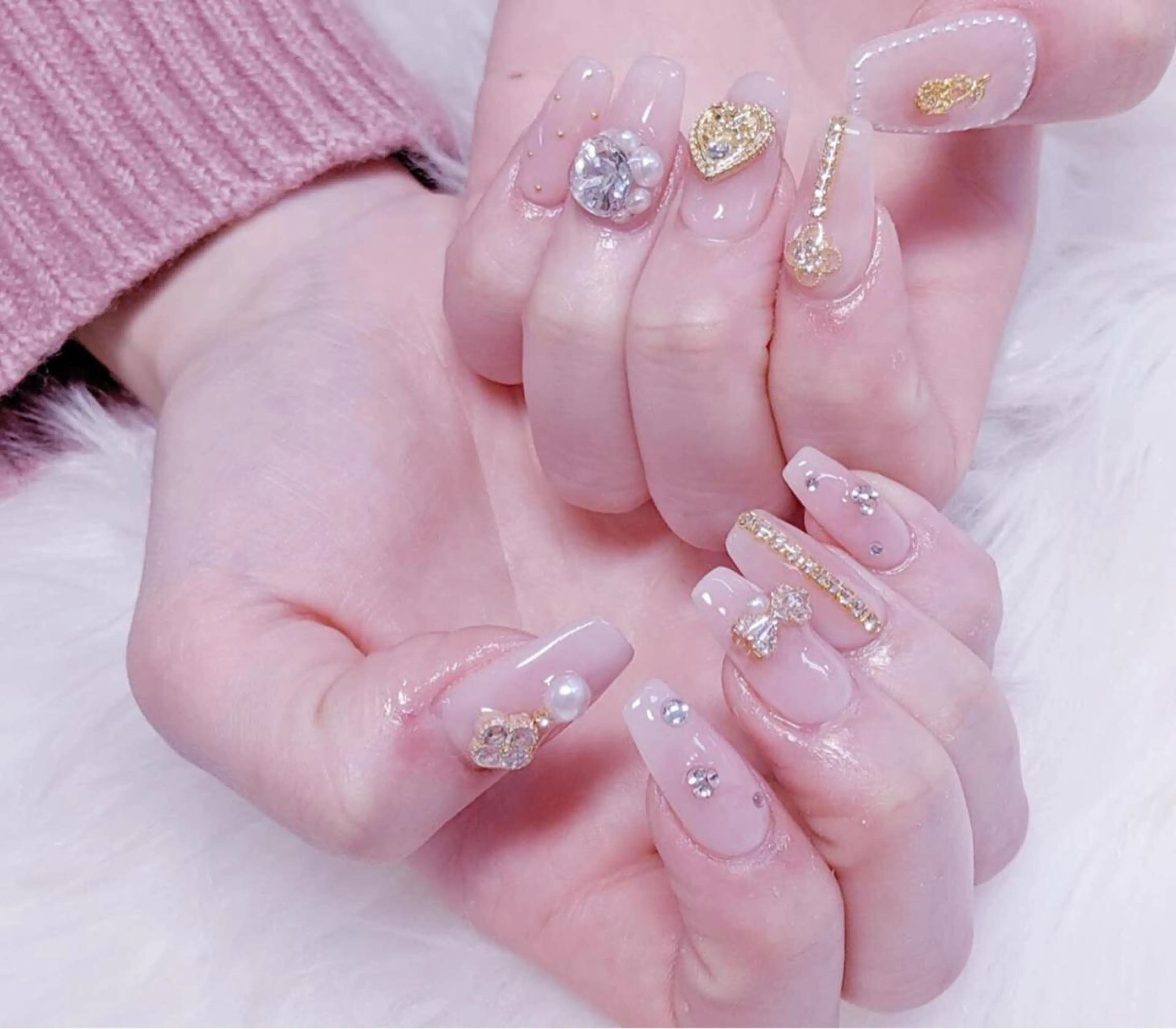 ネイル ハンドネイル MoonNail ユリ🌸のネイルデザイン
