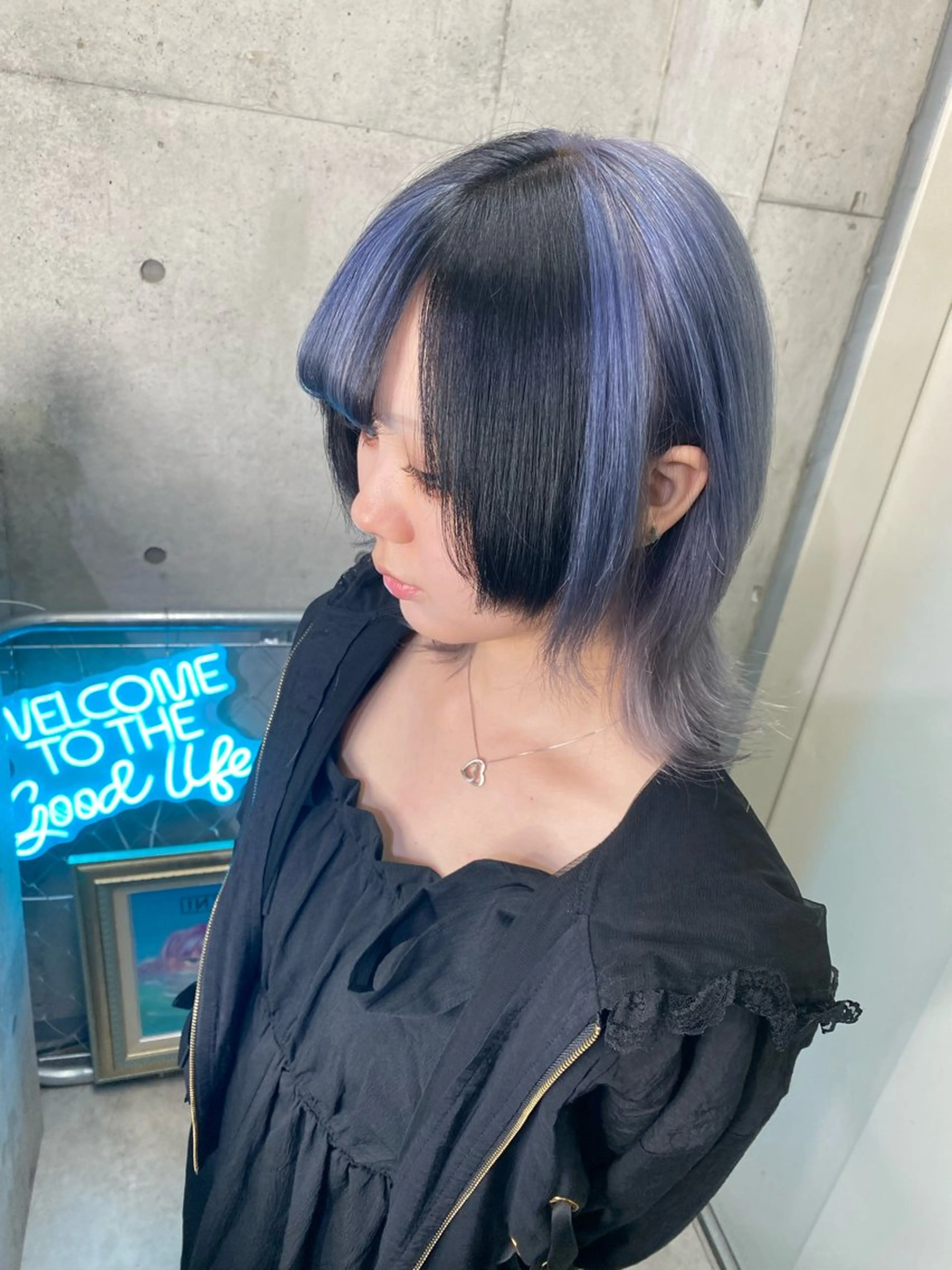 ショート カラー 黒髪 ブルーカラー シルバー 國分 伸也のヘアスタイル