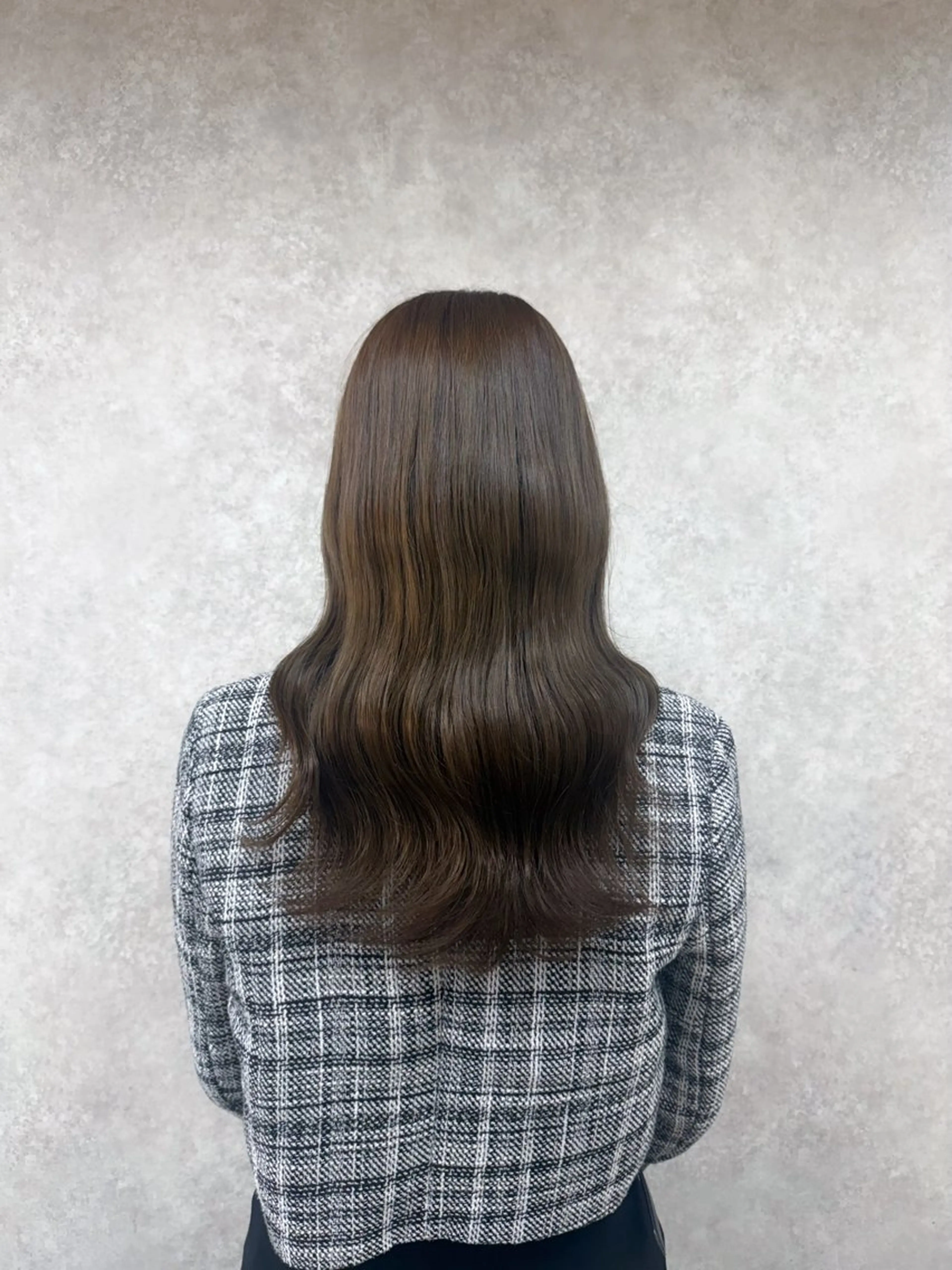 セミロング カラー ブリーチ ブリーチなしカラー オリーブカラー カット ヘアカラー トリートメント 村田梨乃/ minim hairのヘアスタイル