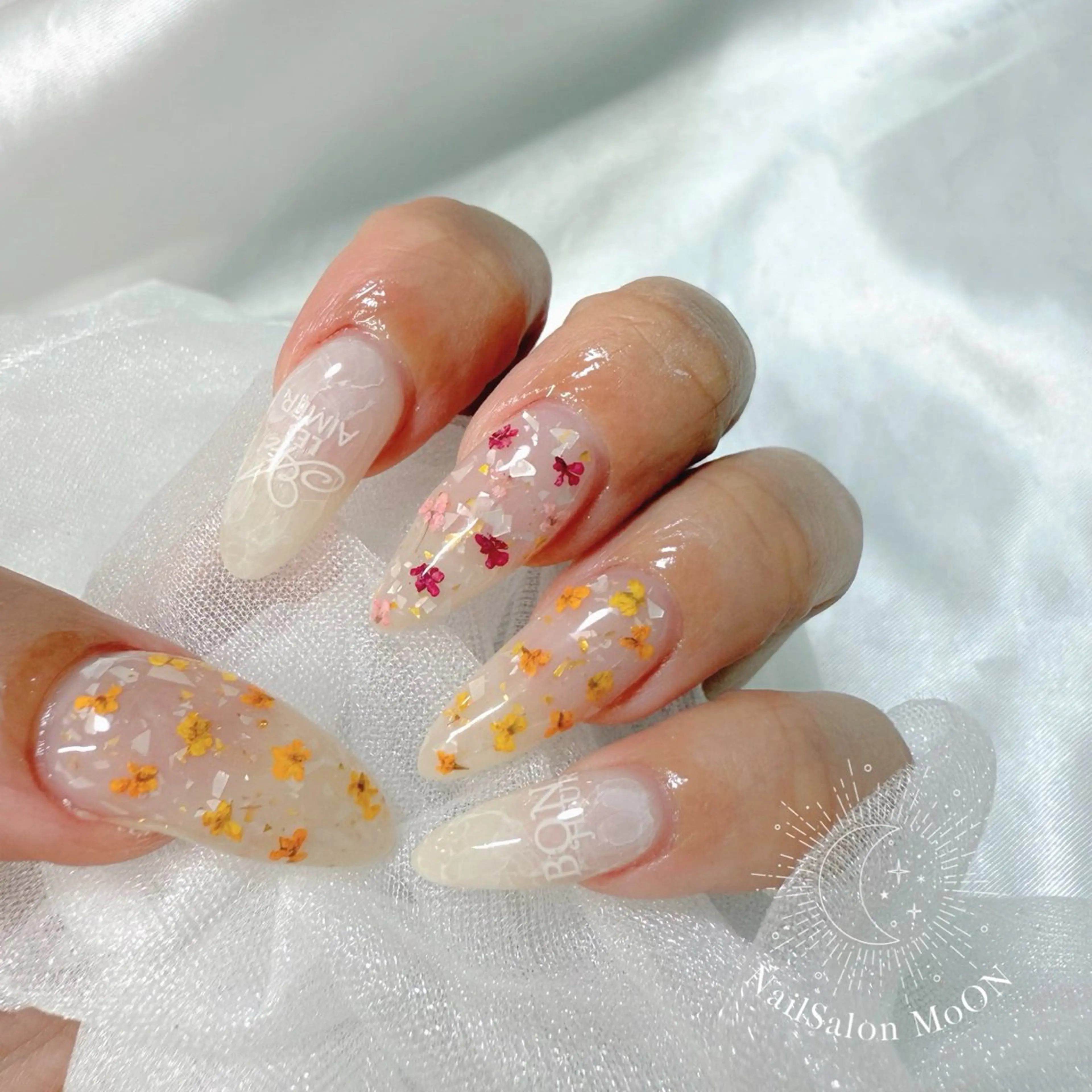 ネイル MoON...❤︎ MeGuのネイルデザイン