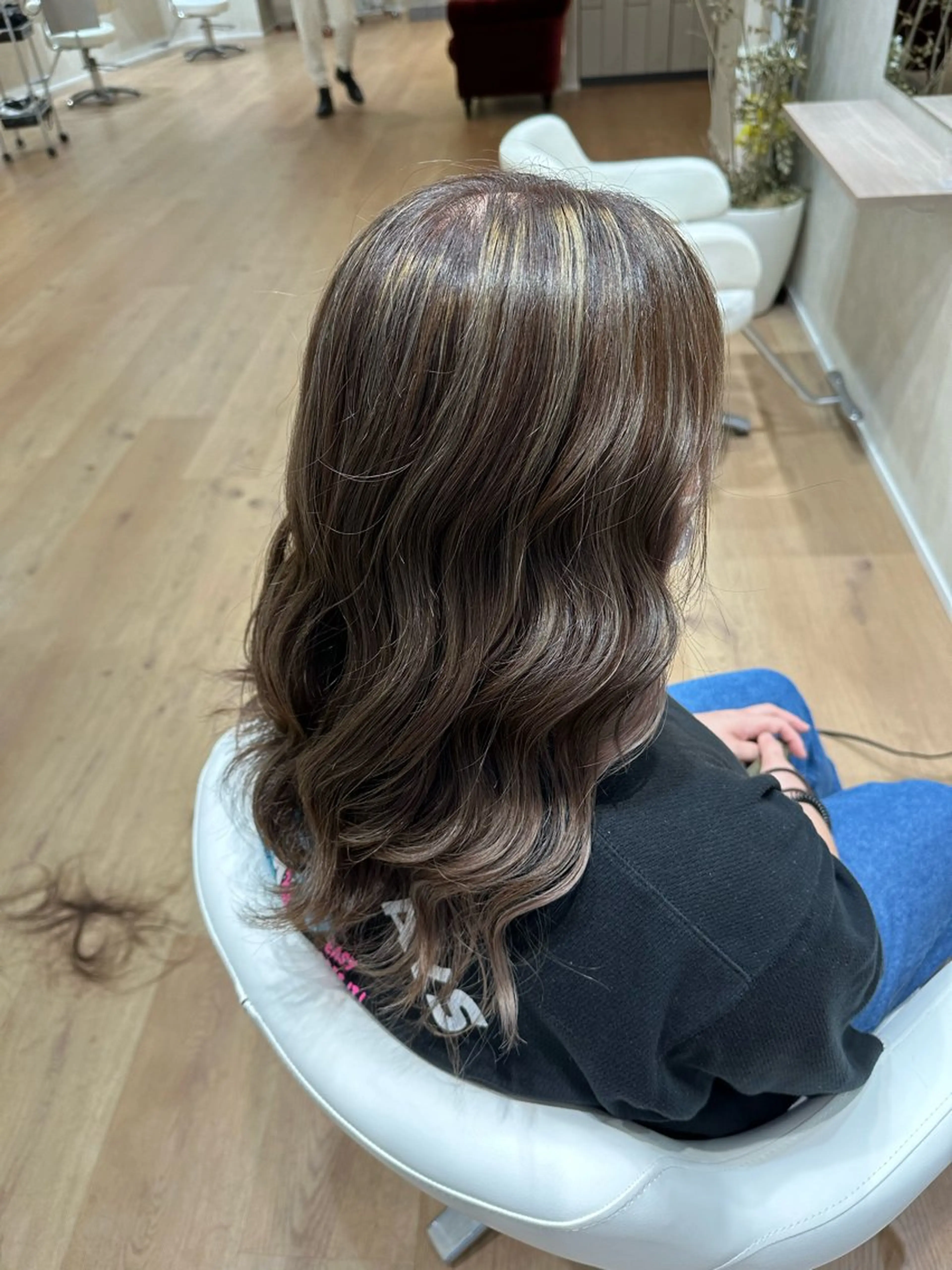 ロング カラー ハイライトカラー ハイライト カット ヘアカラー トリートメント 【似合わせ】 藤原 拓徒のヘアスタイル