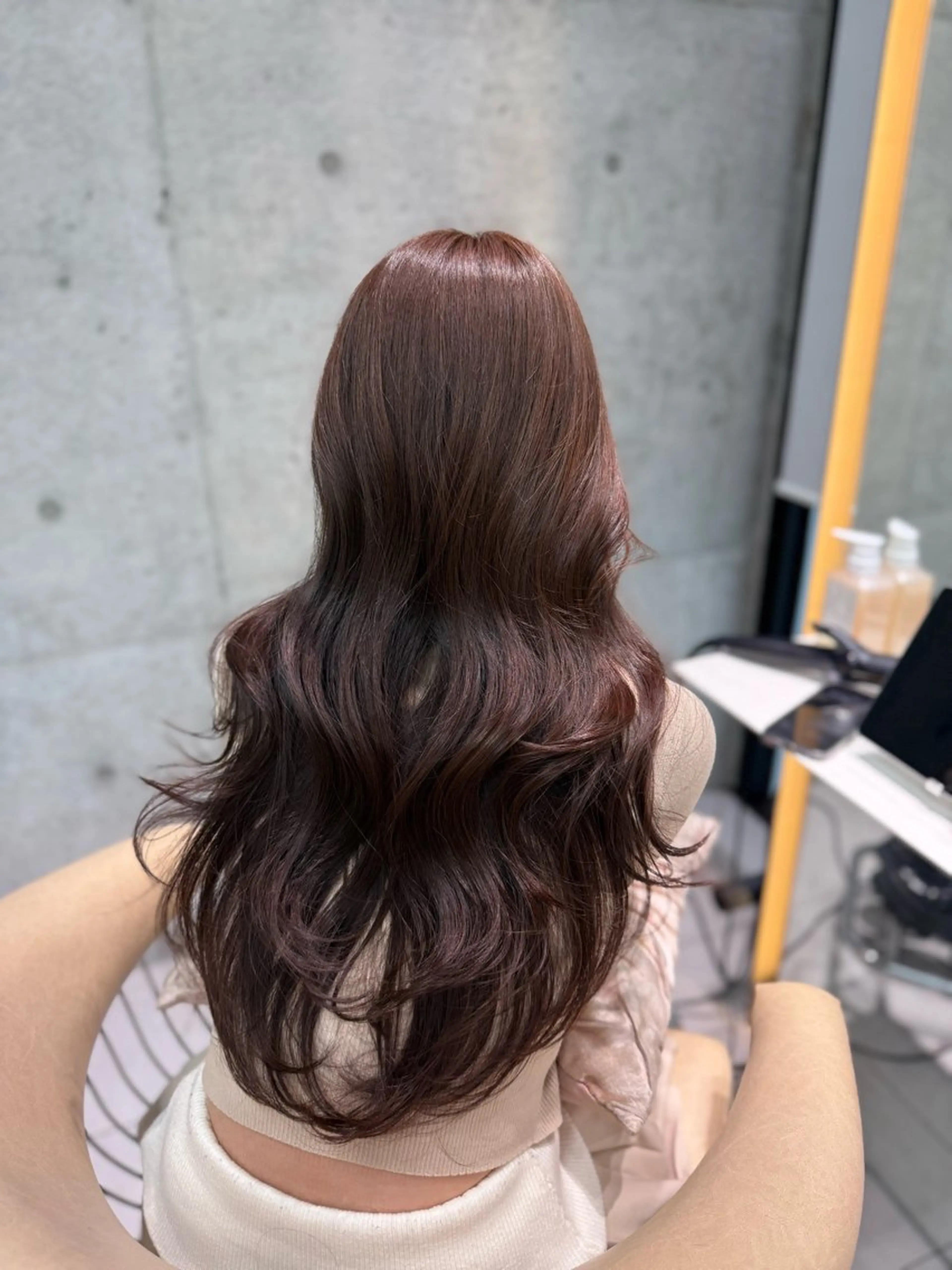 ロング カラー カット ヘアカラー トリートメント shion 透明感カラーのヘアスタイル
