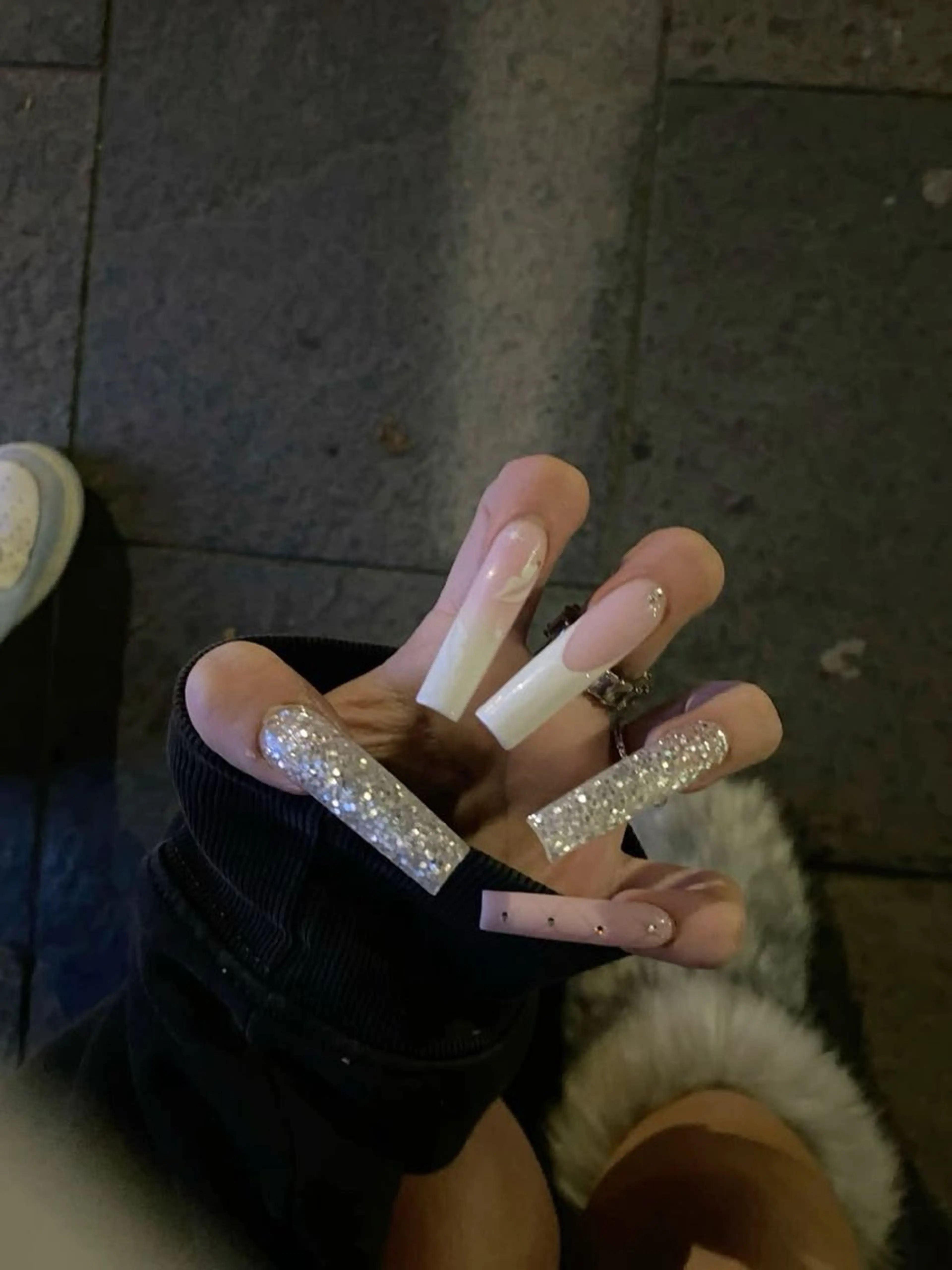 ネイル チークネイル ドット フレンチネイル グラデーション ハート ハンドネイル Julli NailStudioのネイルデザイン