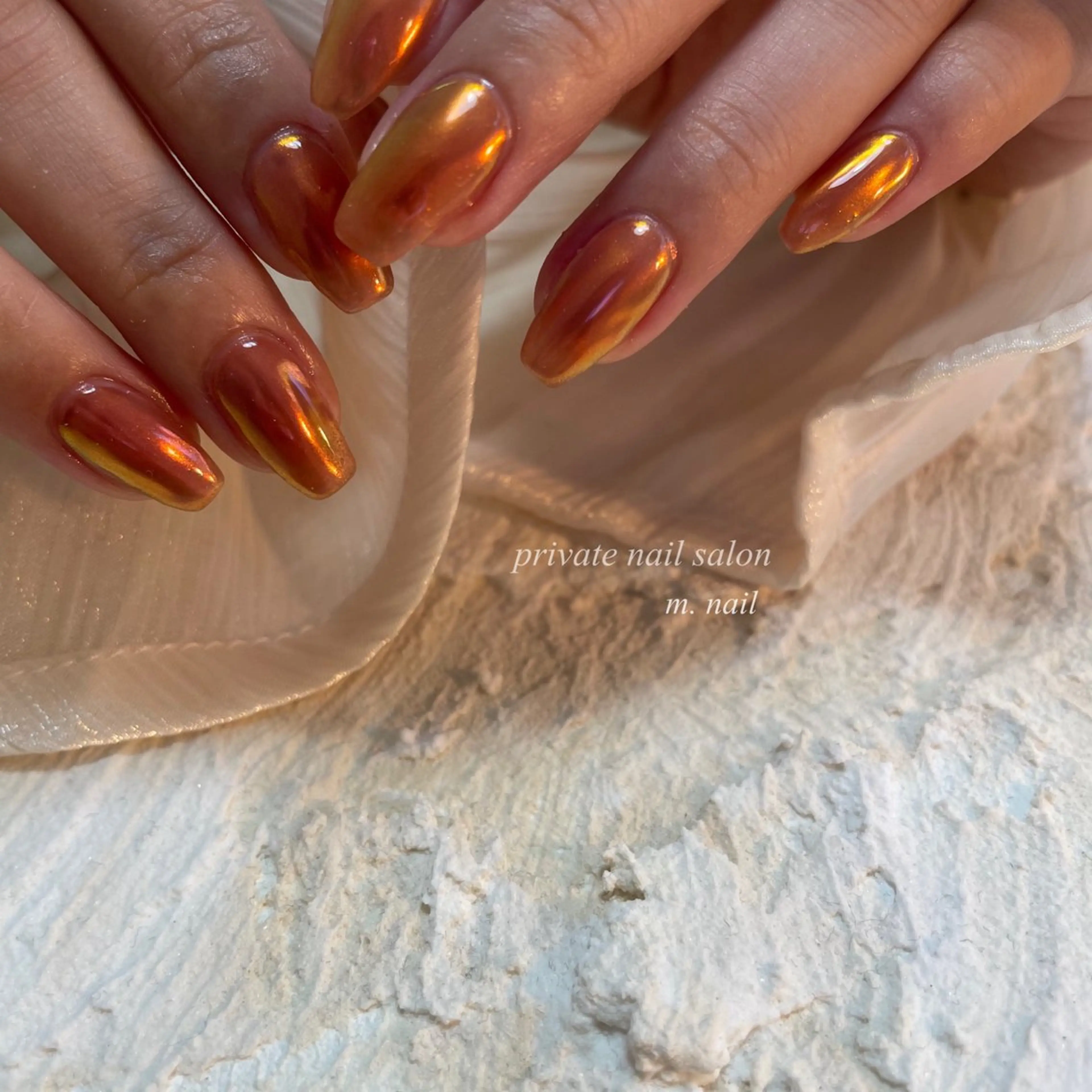 ネイル オーロラネイル 氷ネイル・うるうるネイル 韓国ネイル ミラーネイル シンプルネイル ハンドネイル m.nail salonのネイルデザイン