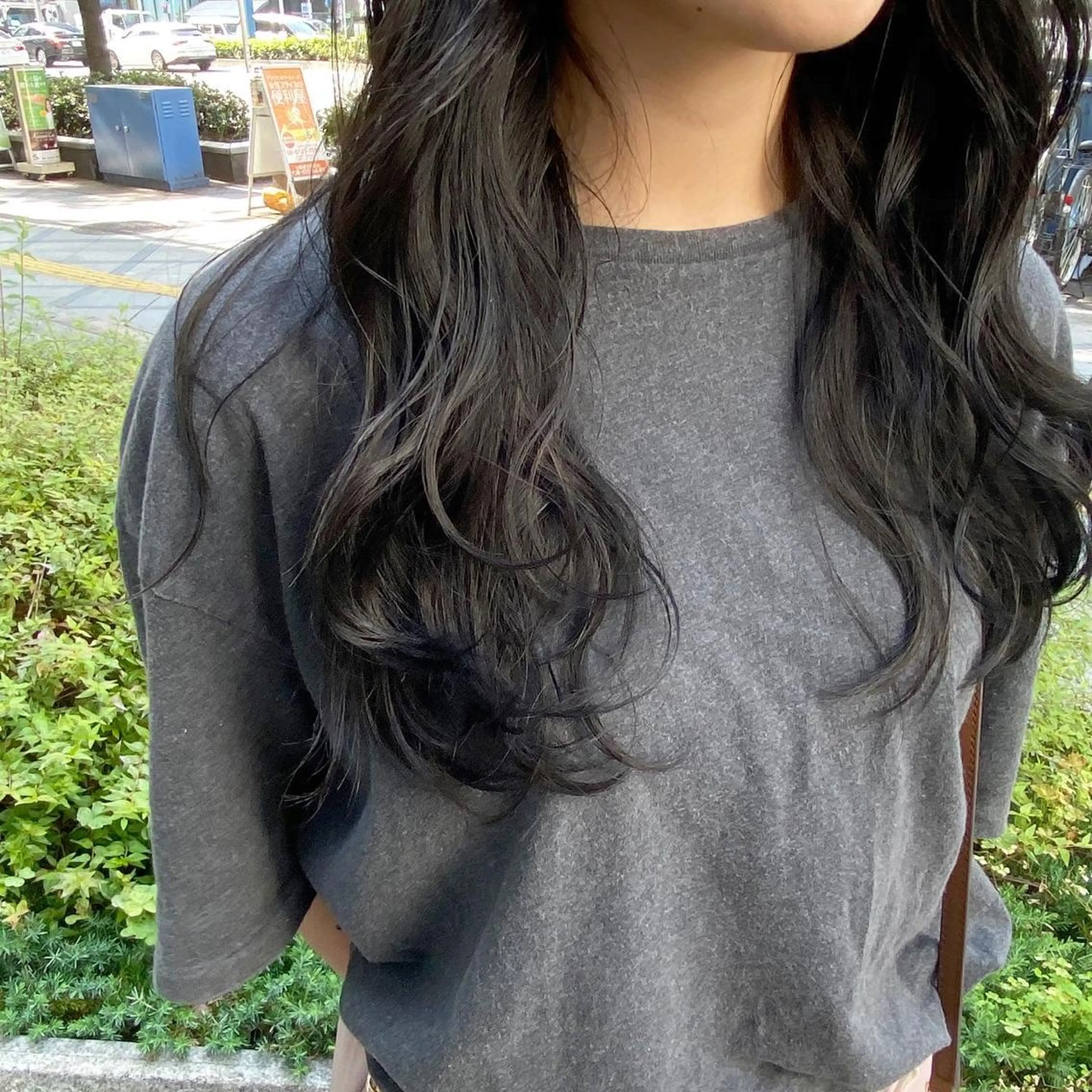 ロング 前川 朋香のヘアスタイル