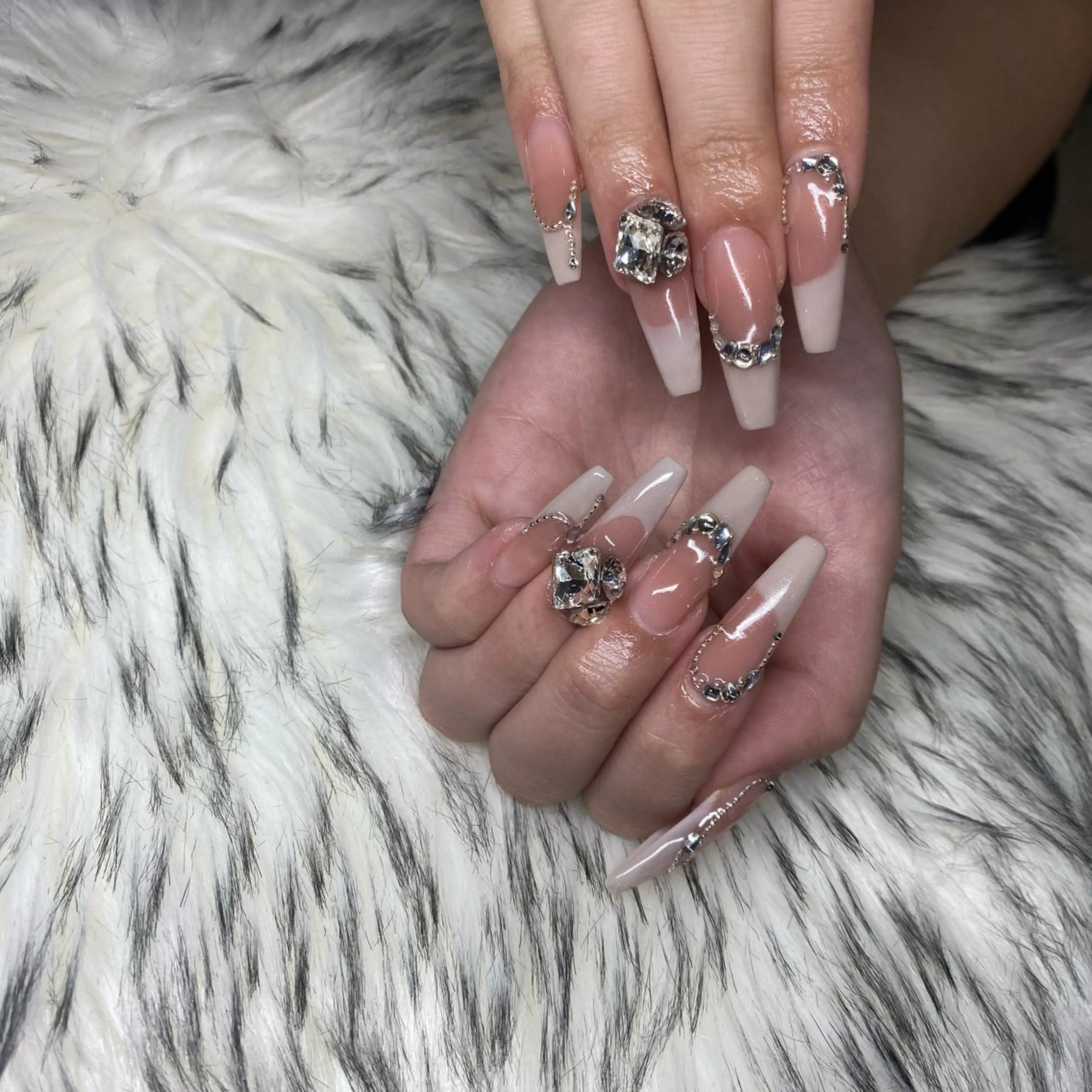 ネイル ハンドネイル la vie Luire ｱｽｶのネイルデザイン