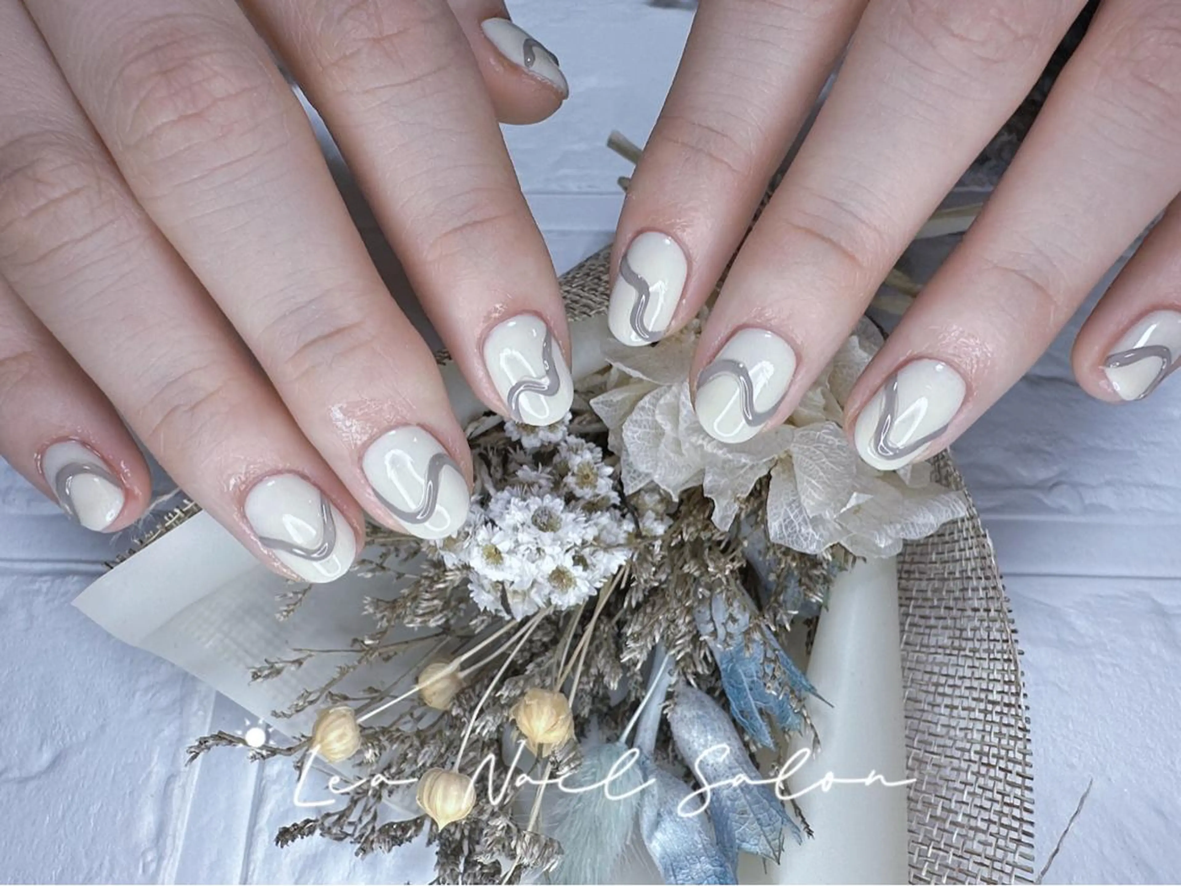 ショート カラー ネイル Le’a NailSalonのネイルデザイン