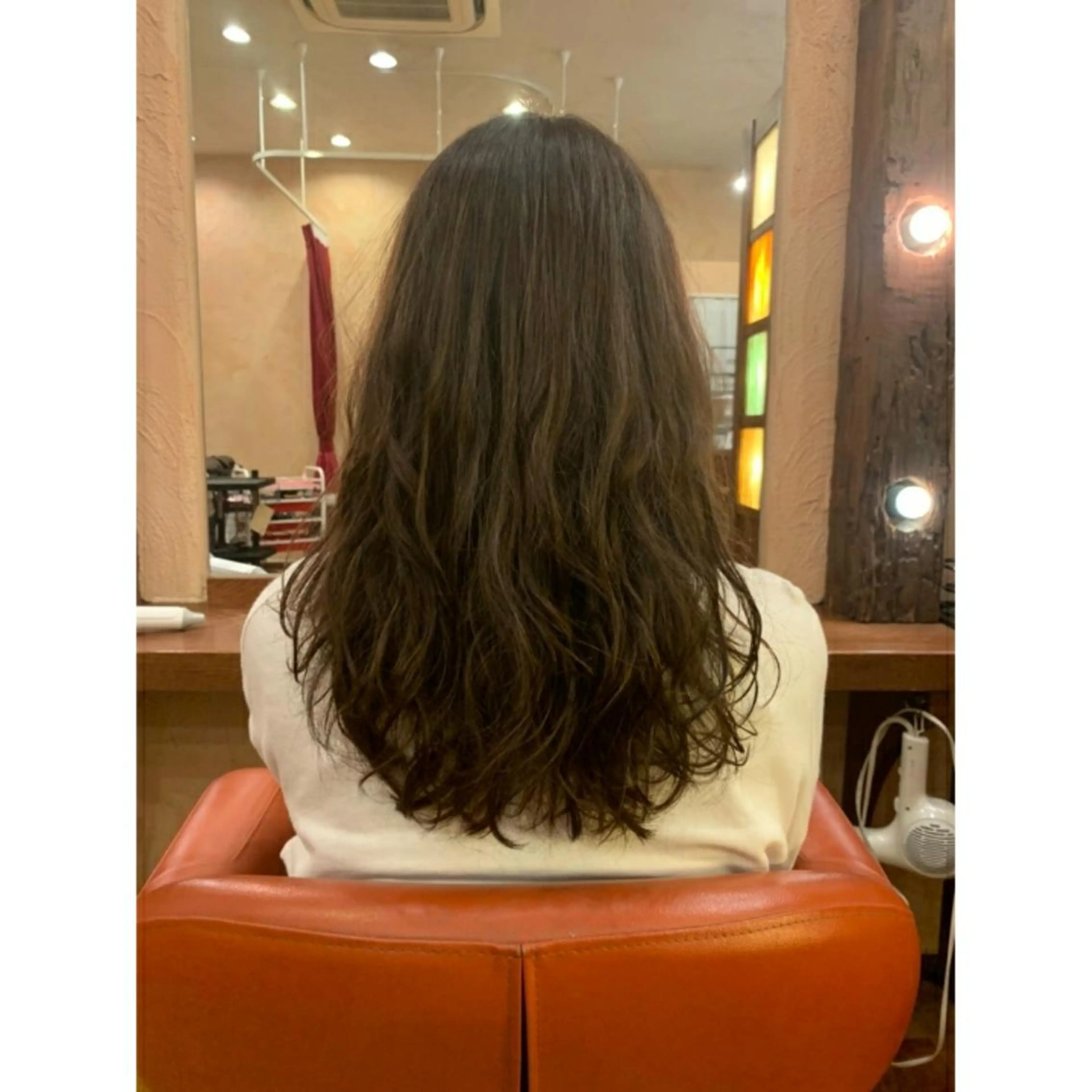 カラー ロング アッシュ 透明感カラー 香取 里実のヘアスタイル